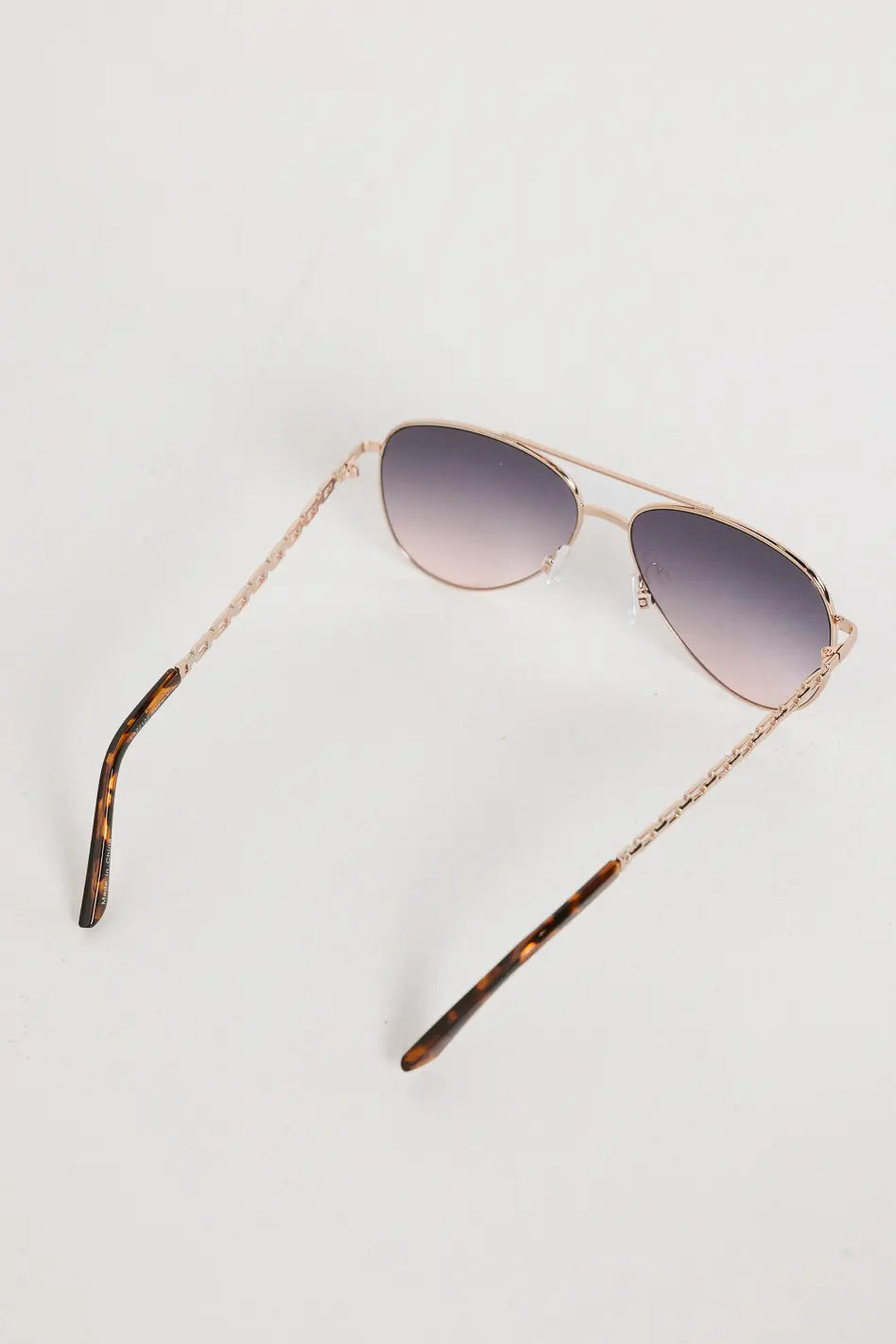 Ombré Gradient Aviator Sunglasses for Men & Women - UV Protection Polarized Pilot Glasses for Driving, Travel & Outdoor Activities