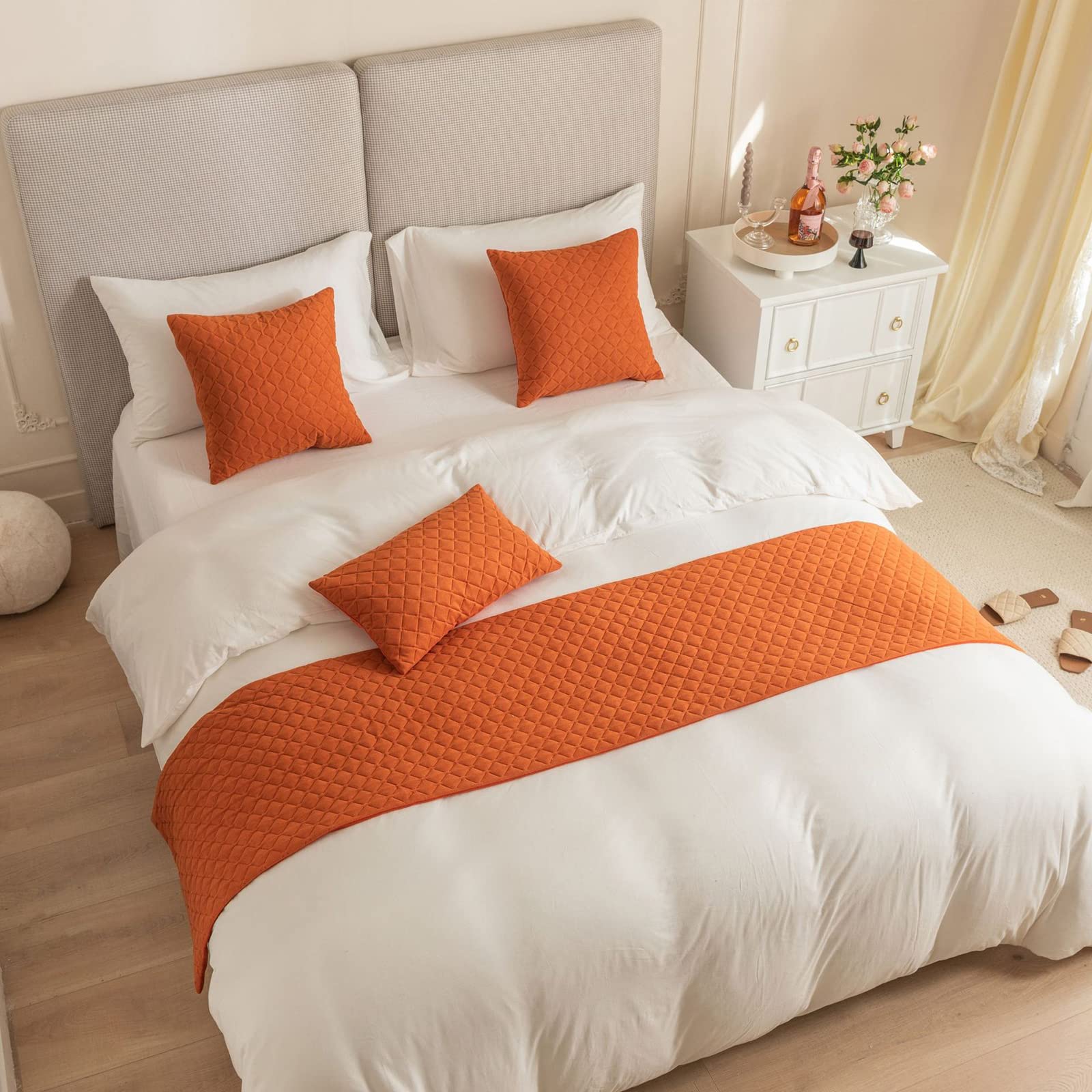 Dutch Velvet Bed Runner - Quilted Jacquard Argyle Pattern Reversible Bedspread (45x240cm) - Luxury Bedding Scarf for Bedroom, Hotel & Wedding Room Decoration - Perfect for Queen & King Size Beds