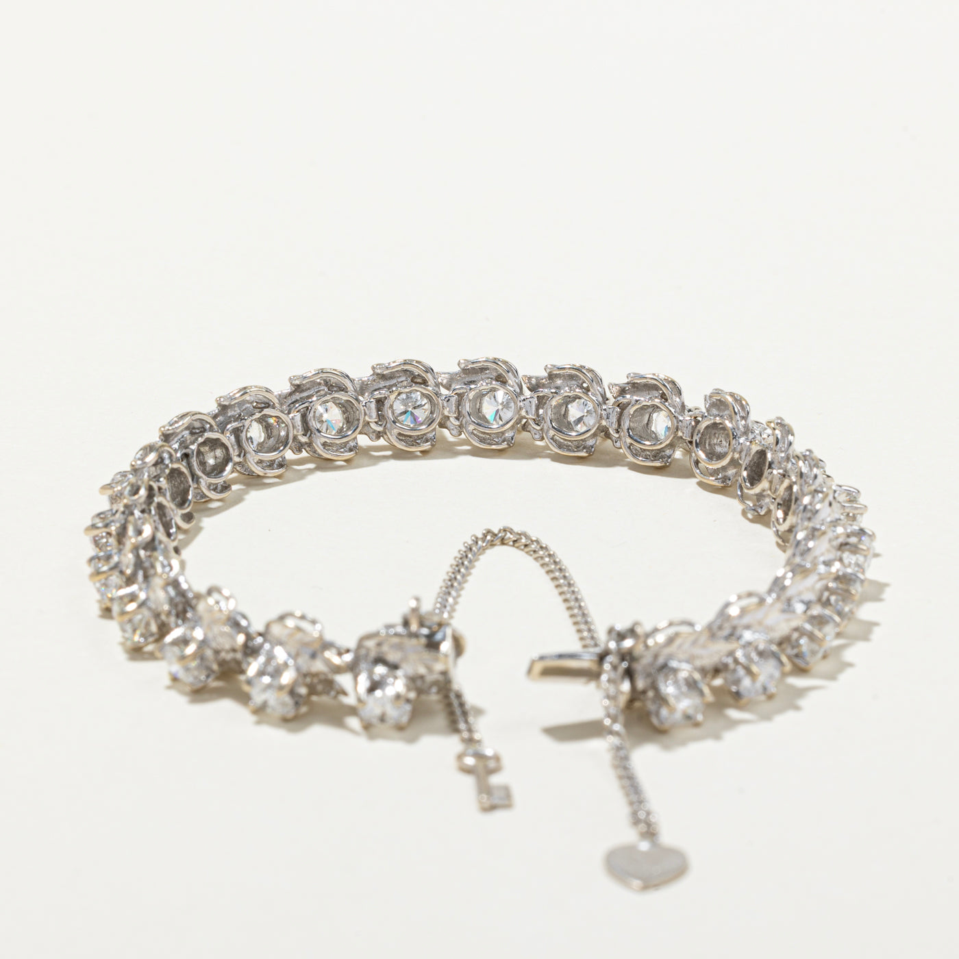 18K White Gold Vintage Diamond Tennis Bracelet - 5.64ctw Total Weight - 6.5 Inch Adjustable Length | Elegant Jewelry Gift for Women, Perfect for Weddings, Anniversaries & Special Occasions