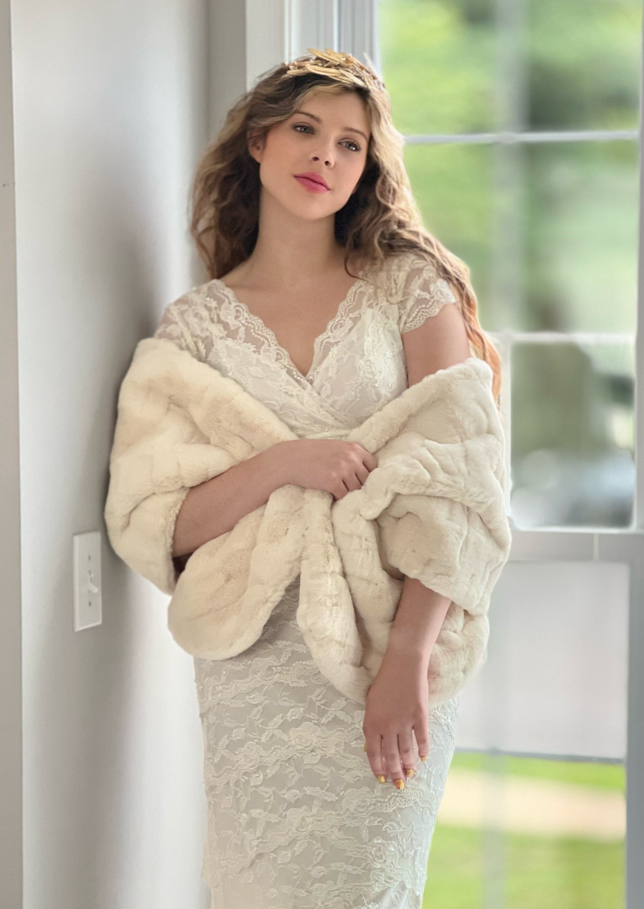 Light Beige Ivory Reversible Faux Fur Shawl Wrap - Soft Winter Scarf for Women (Jenny Ivy04) - Perfect for Cold Weather, Evening Outfits, and Gift Giving