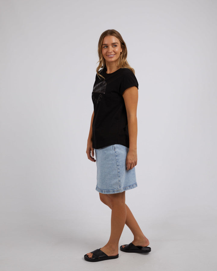 Outline Tee - Black Cotton T-Shirt for Men & Women | Casual Wear, Street Style, Everyday Outfit
