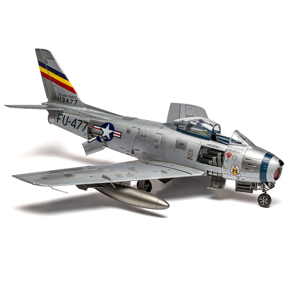 Airfix A08111 1/48 Scale North American F-86F Sabre Fighter Jet Model Kit - Perfect for Aviation Enthusiasts & Military History Collectors
