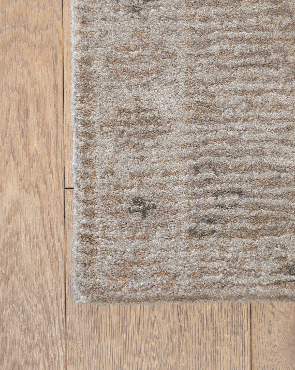 Siyara Hand Tufted Wool Rug - Soft & Durable Area Rug for Living Room, Bedroom, Dining Room - Perfect for Home Decor & Cozy Spaces