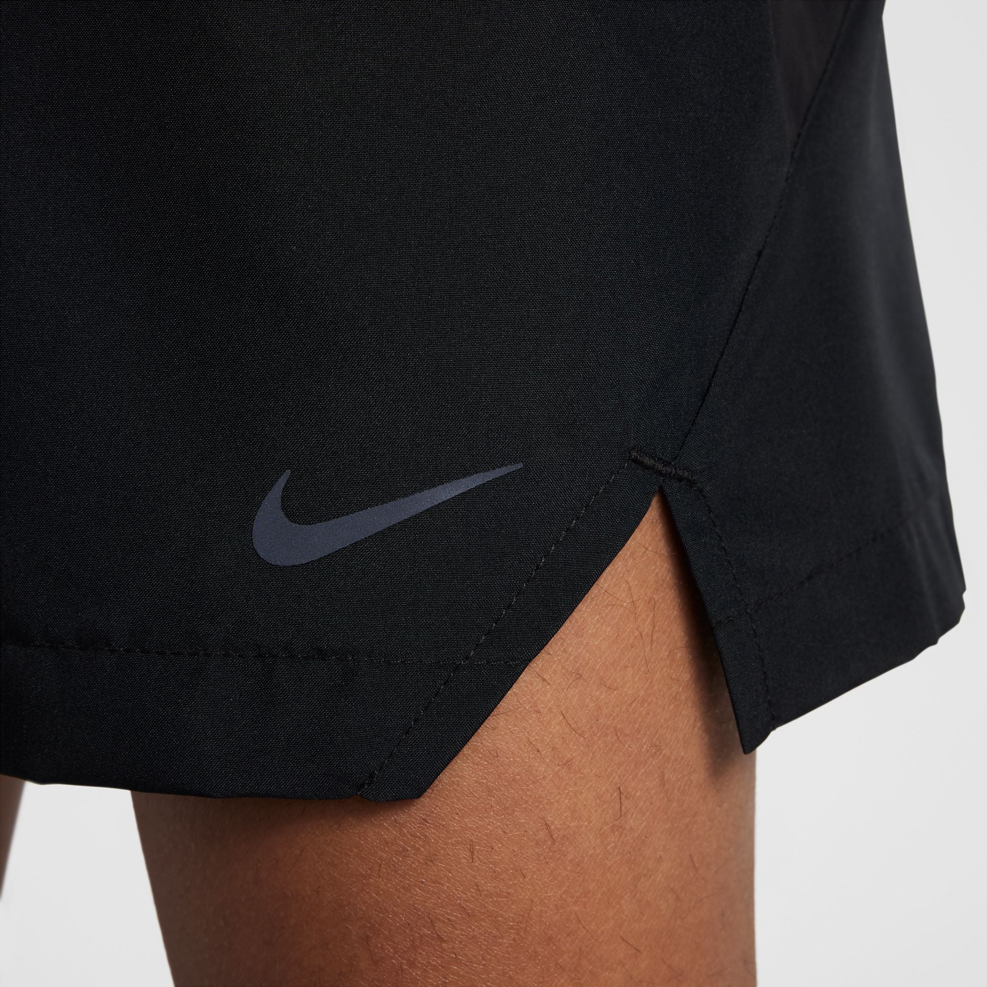 Nike Youth Multi Tech Woven Shorts for Boys - Lightweight Athletic Running & Basketball Shorts - Perfect for Sports, Gym & Casual Wear