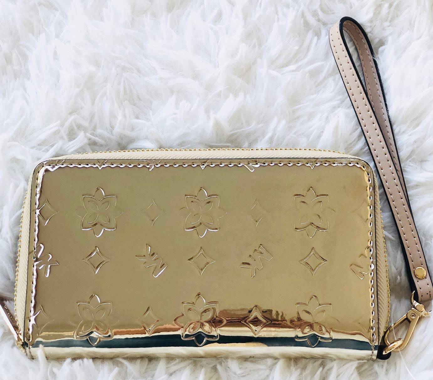 Jet Set Large Gold Metallic Phone Case with Wrist Strap & Card Holder - Stylish Crossbody Wallet for iPhone 15/14/13 Pro Max, Perfect for Travel, Shopping & Night Out