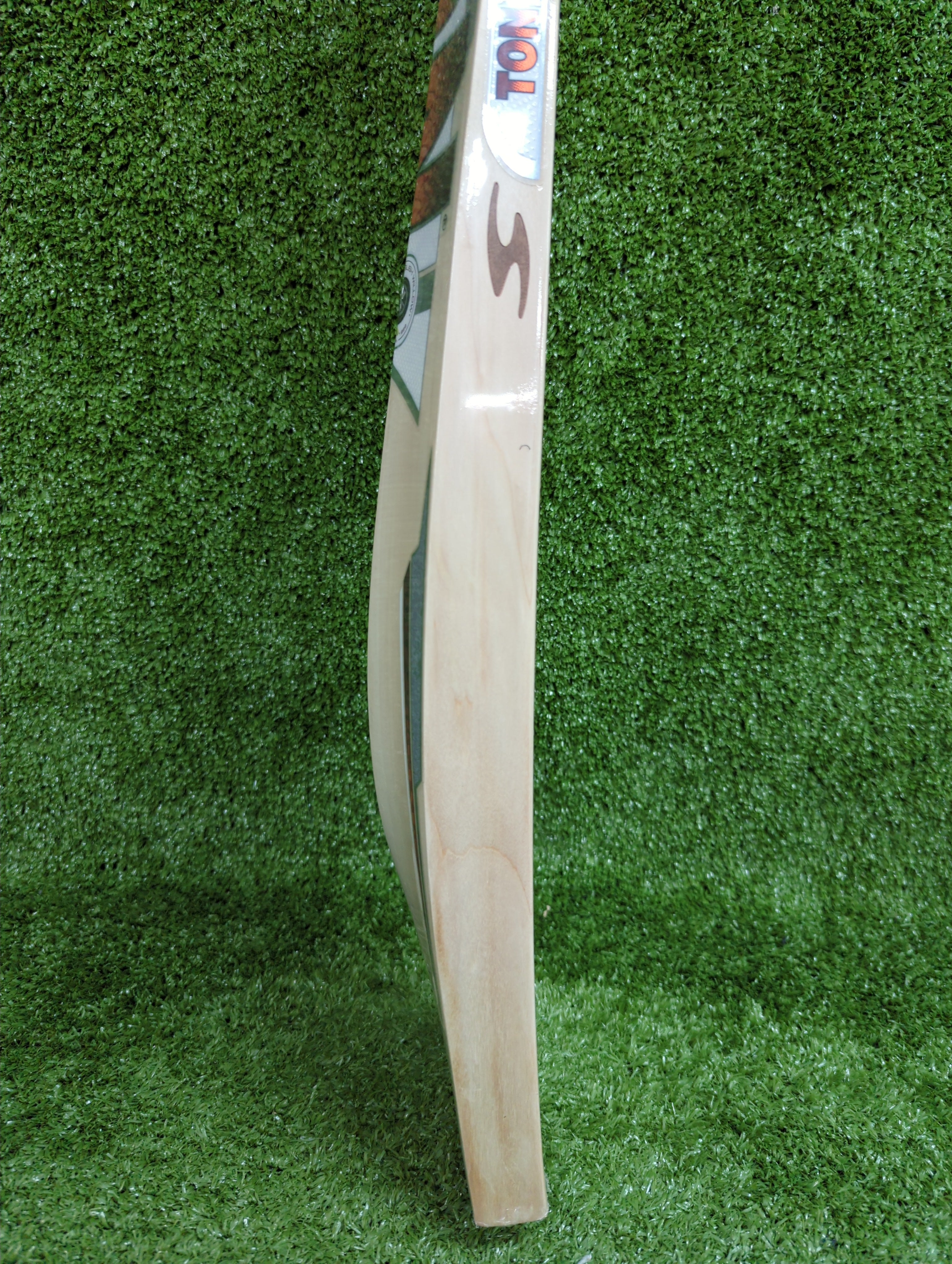 Premium SS Ton Vertu English Willow Cricket Bat - Long Blade for Professional Players - Perfect for Matches & Practice Sessions