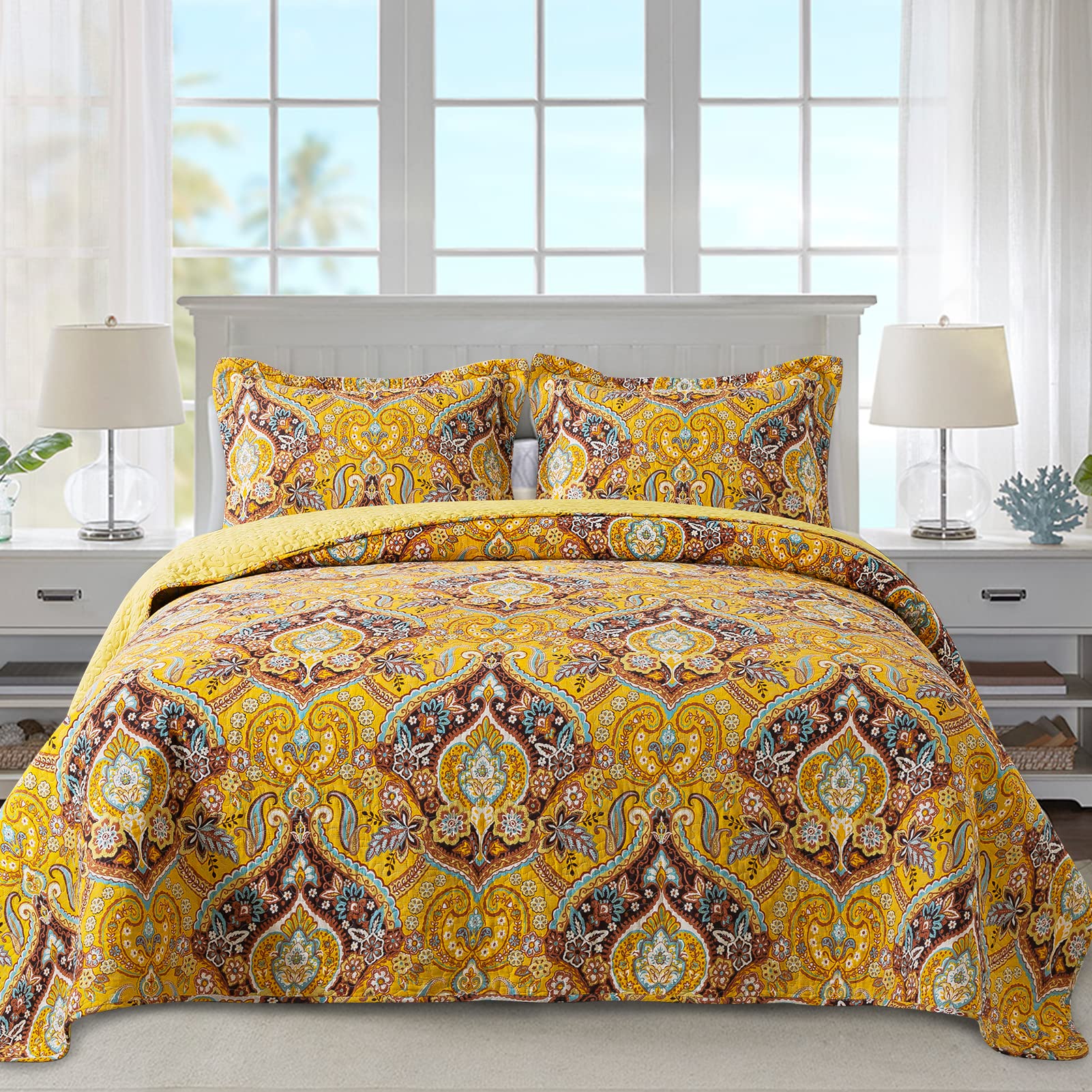 VAPUTAR King Size Cotton Quilt Bedding Set - 3 Piece Reversible Boho Quilt Coverlet, Lightweight Farmhouse Bedspread in Yellow/Coffee for Cozy Bedroom Decor | Perfect for Guest Rooms & Master Suites