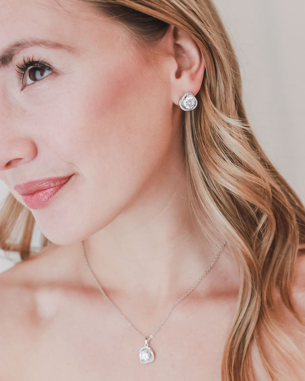 Elegant Teagan Bridesmaid Jewelry Set - Necklace, Earrings & Bracelet for Weddings, Parties & Special Occasions | Perfect Gift for Bridal Party