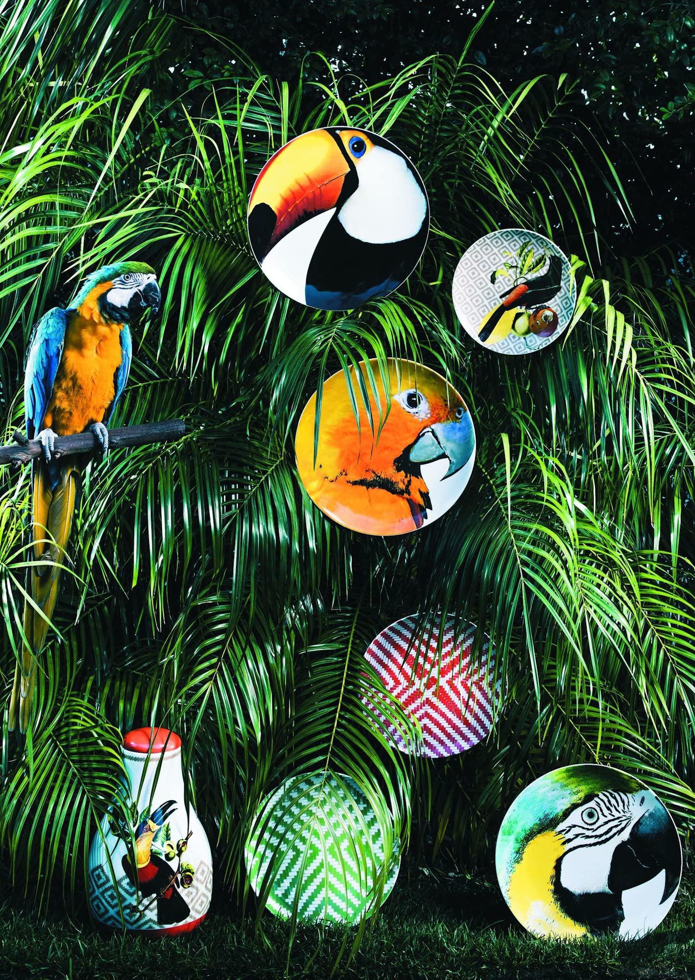 Olhar O Brasil 12.88 Inch Parrot Themed Decorative Charger Plate - Perfect for Tropical Party Decor, Brazilian Theme Dinnerware, and Vibrant Table Setting