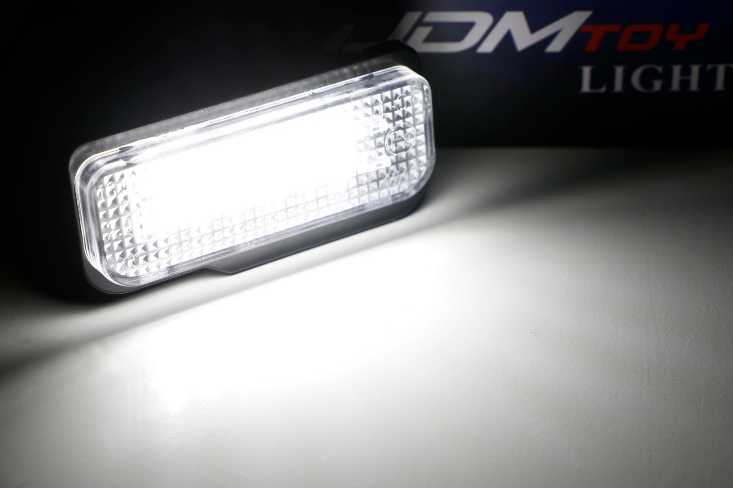 18 SMD Error-Free LED License Plate Lights for Mercedes Benz C-Class, E-Class, CLS-Class - Bright, Durable & Easy Installation for Enhanced Night Visibility
