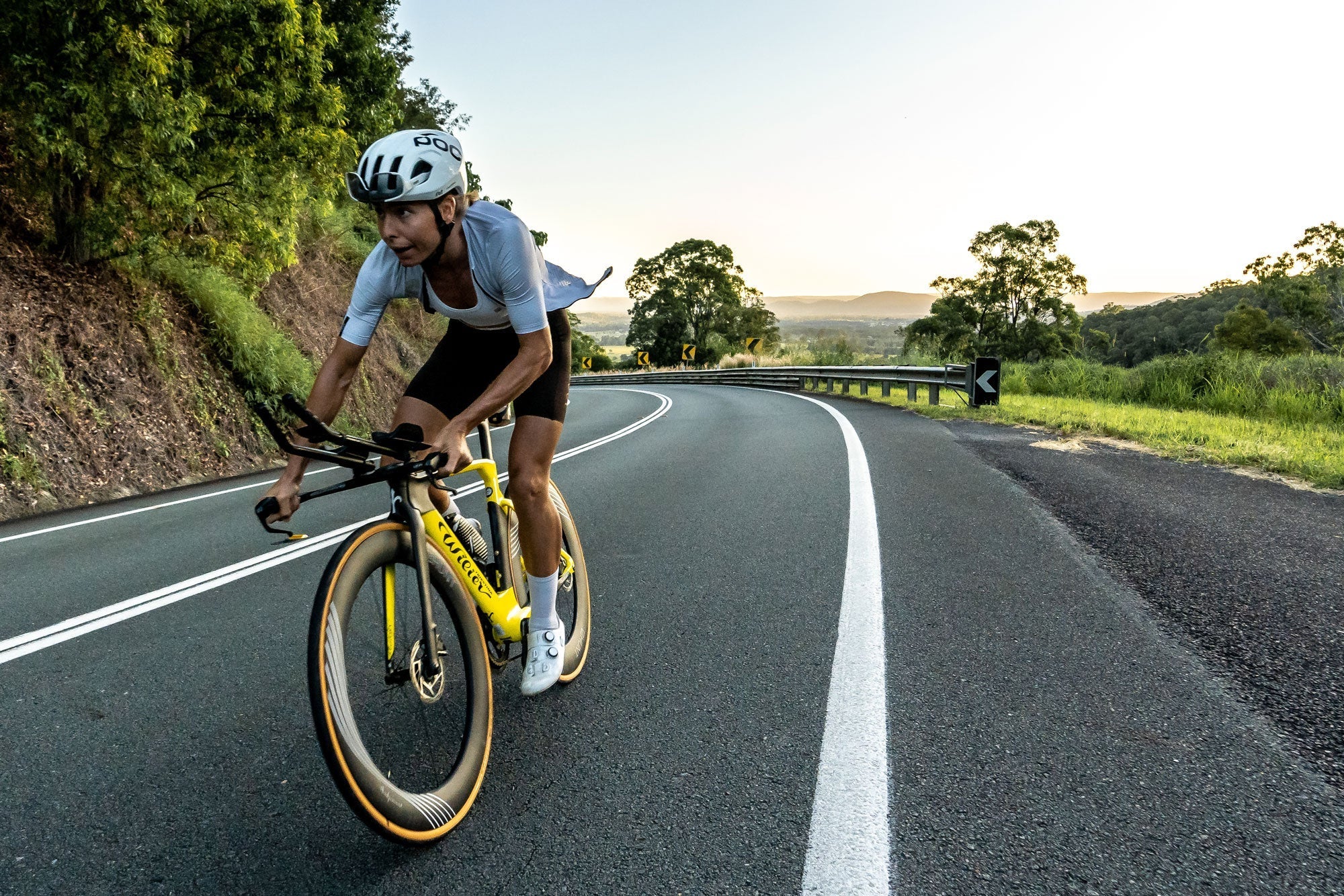 HUNT 73 Aerodynamicist Carbon Disc Front Wheel - Lightweight & High-Performance Road Bike Wheel for Racing & Training | Previous Model IC252 | Ideal for Triathlons, Time Trials & Competitive Cycling
