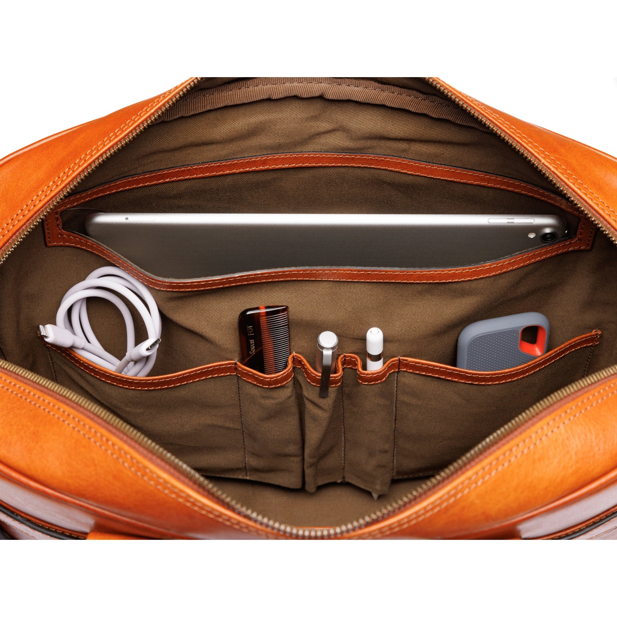 Bosca Dolce Italia Single Gusset Stringer - Premium Leather Wallet for Men | Perfect for Everyday Carry & Business Use