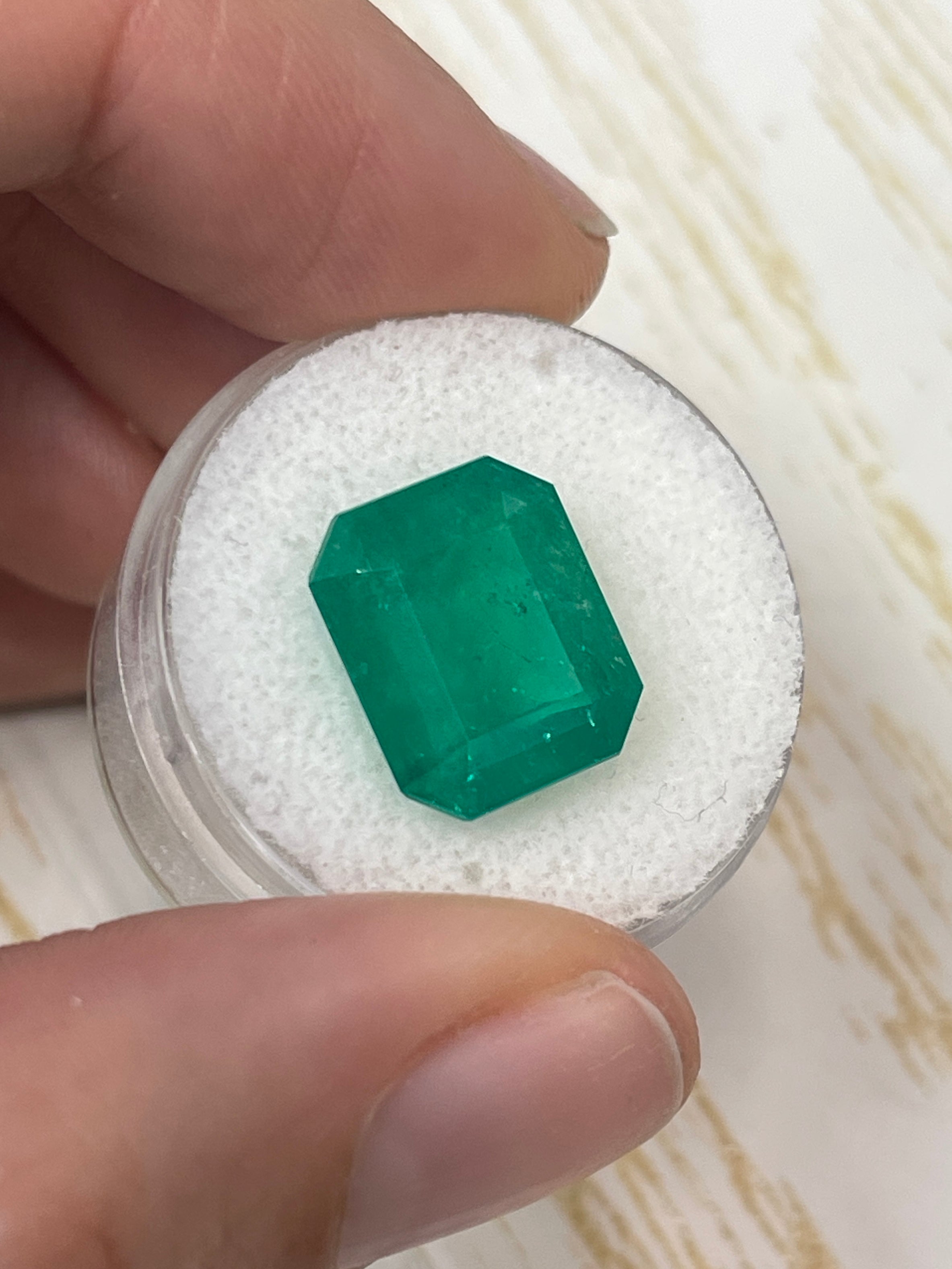 7.51 Carat 13.5x11mm Deep Forest Green Colombian Emerald - Loose Gemstone for Jewelry Making, Engagement Rings & Luxury Gifts