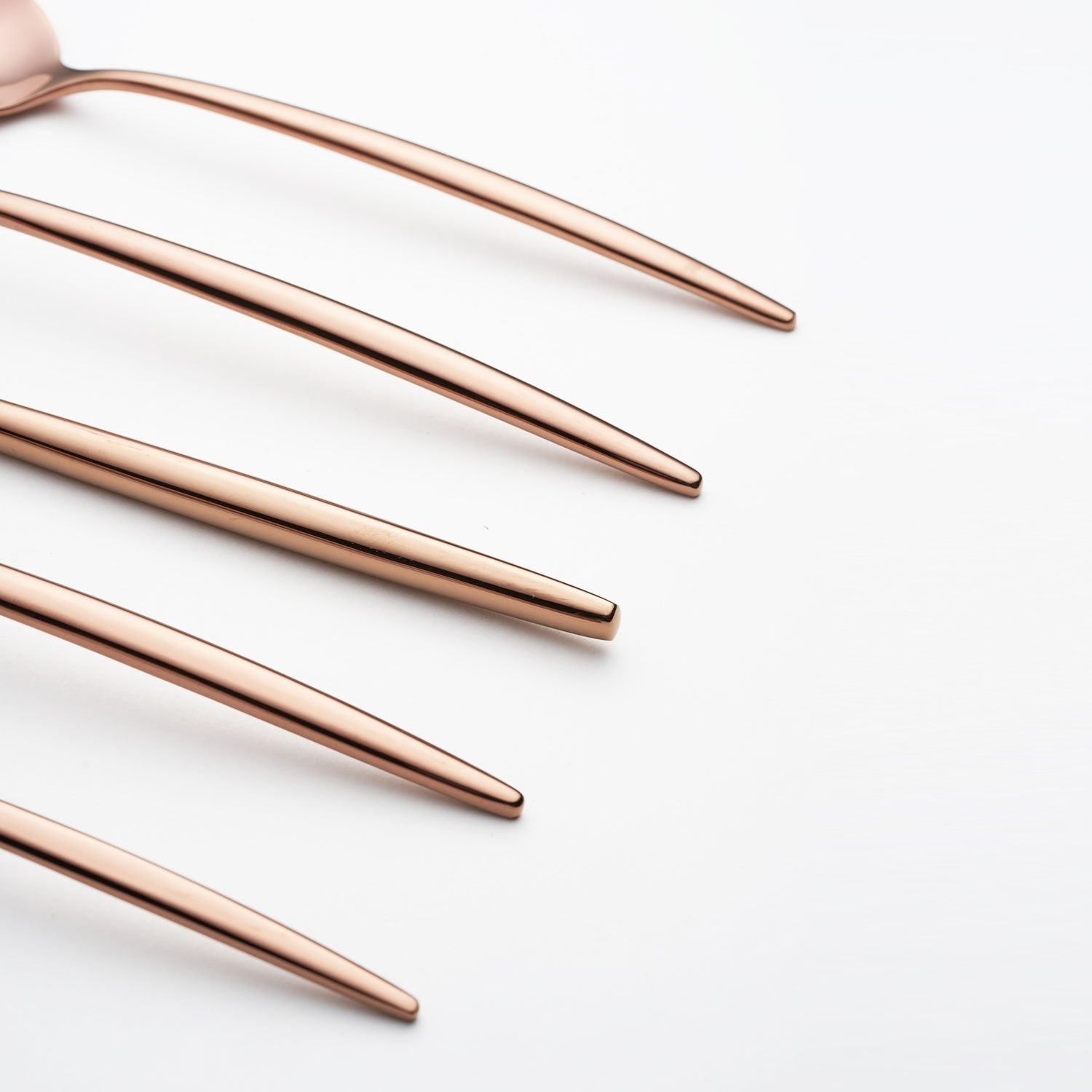 20-Piece Gaze Copper Mirror Flatware Set - Elegant Stainless Steel Cutlery for Dining, Entertaining & Wedding Gifts - Perfect for Fine Dining, Dinner Parties & Home Decor