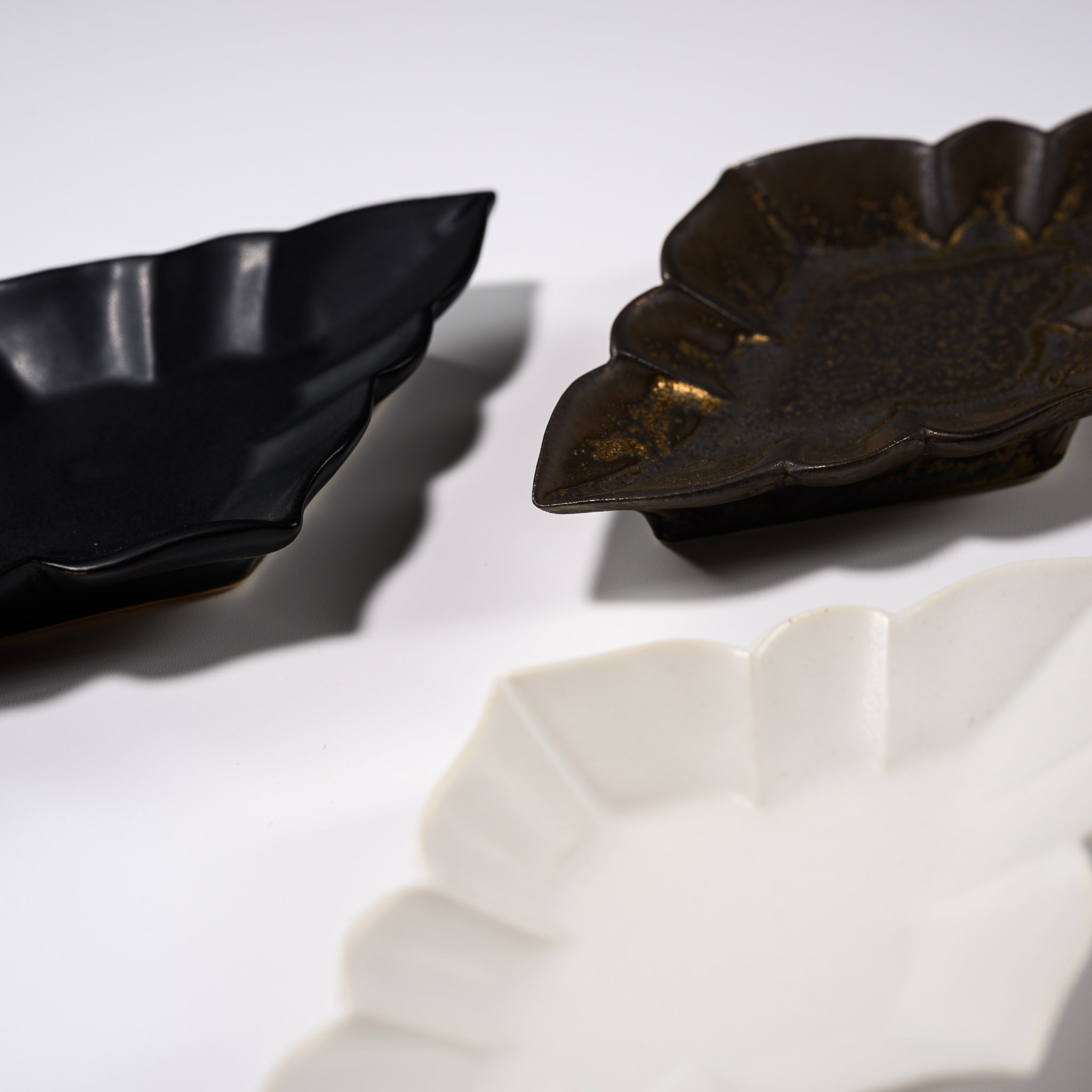 Handmade Usukiyaki Diamond Small Dish - Japanese Ceramic Appetizer Plate for Sushi, Soy Sauce & Condiments | Perfect for Home Dining & Gifts