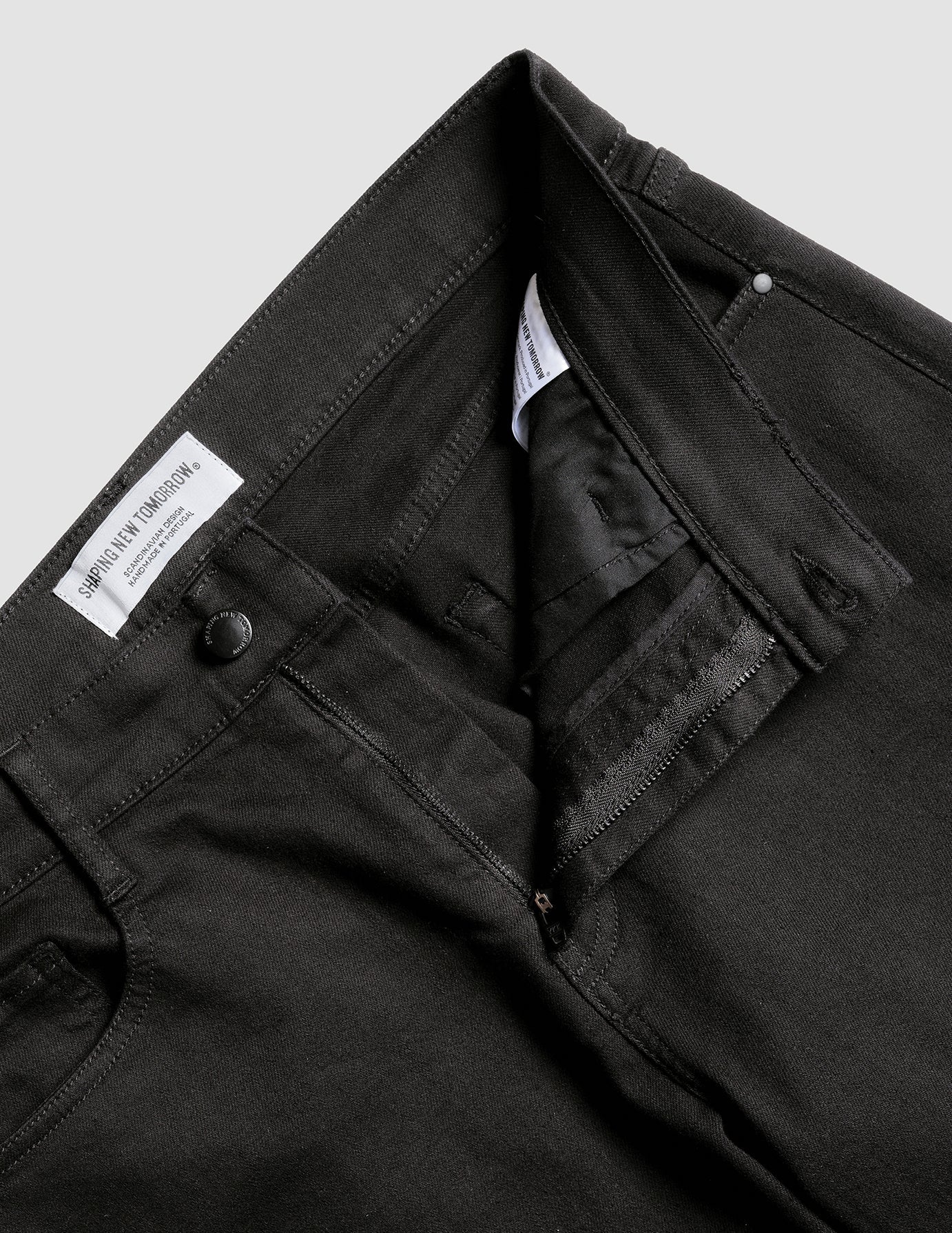 Classic Black Regular Fit Jeans for Men - Comfortable & Stylish Everyday Wear for Casual Outings & Work