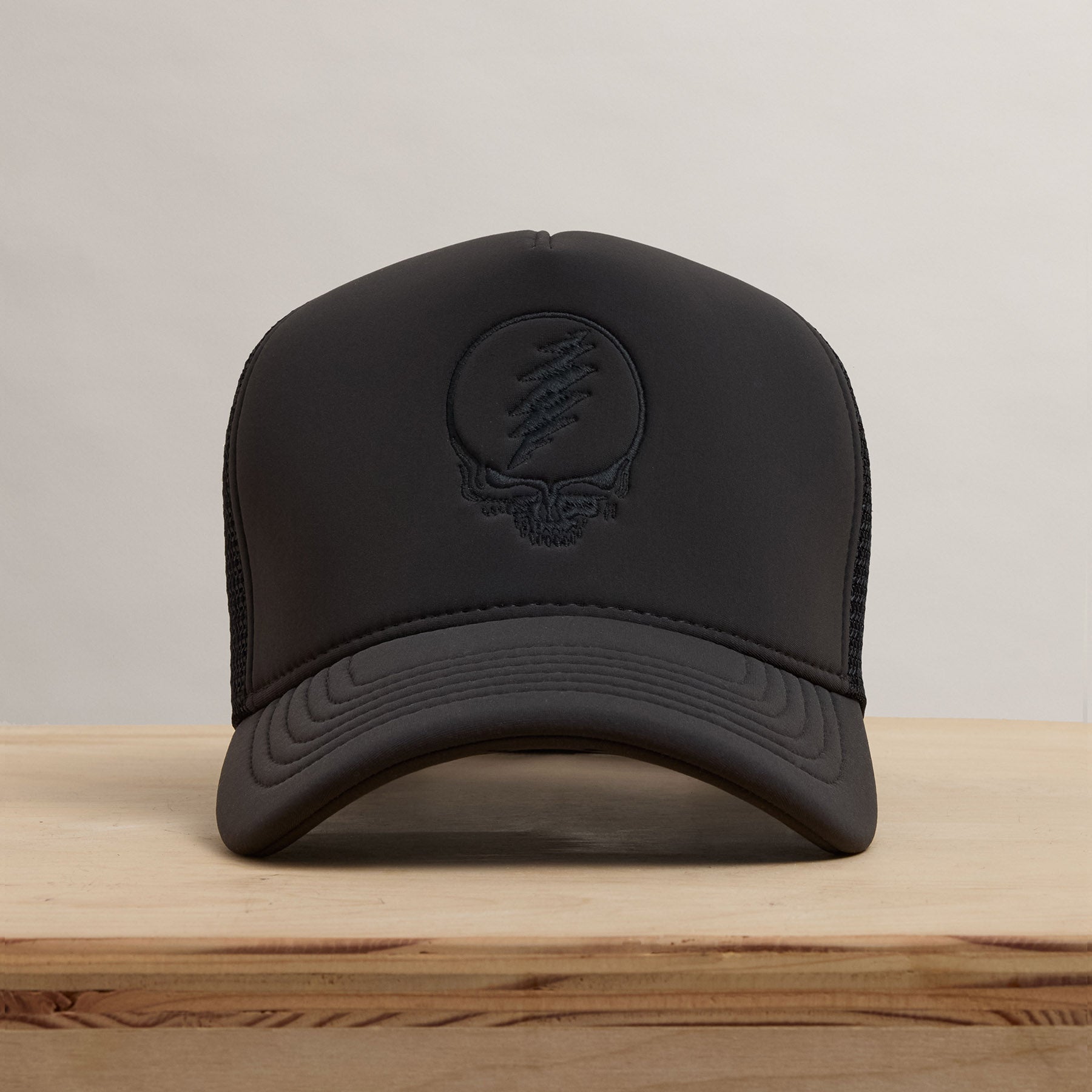 Grateful Dead Skull Embroidery Trucker Hat - Carbon Grey | Vintage Style Adjustable Snapback Cap for Men & Women | Perfect for Concerts, Festivals & Casual Wear