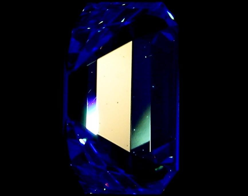 0.81 Carat H SI1 Emerald Cut Diamond - Elegant Solitaire Ring for Engagement & Wedding