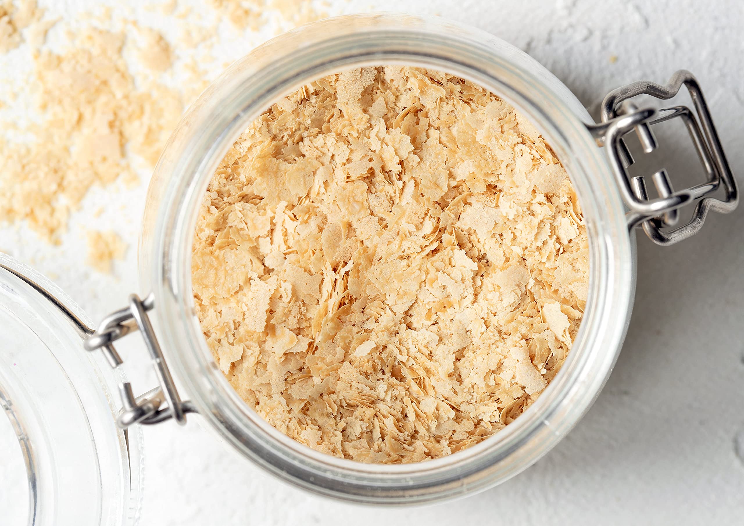 Food to Live Nutritional Yeast Flakes - 2.5lbs Fortified Large Flakes | Inactive, Unsweetened Vegan Thickener | Rich in Protein & Vitamins B12 | Perfect for Vegan Cheese, Baking, Sauces & Popcorn Seasoning