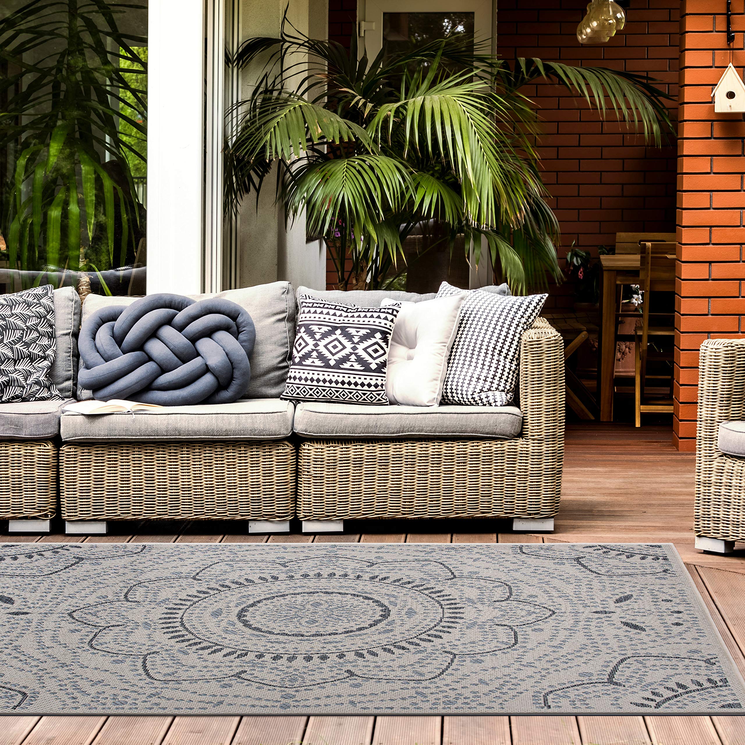 Medallion Design Indoor Outdoor Area Rug 5x7 Feet - Cream Non-Slip Patio Rug for Deck, Balcony, Living Room & Bedroom - Weather-Resistant Floor Mat for Home Decor