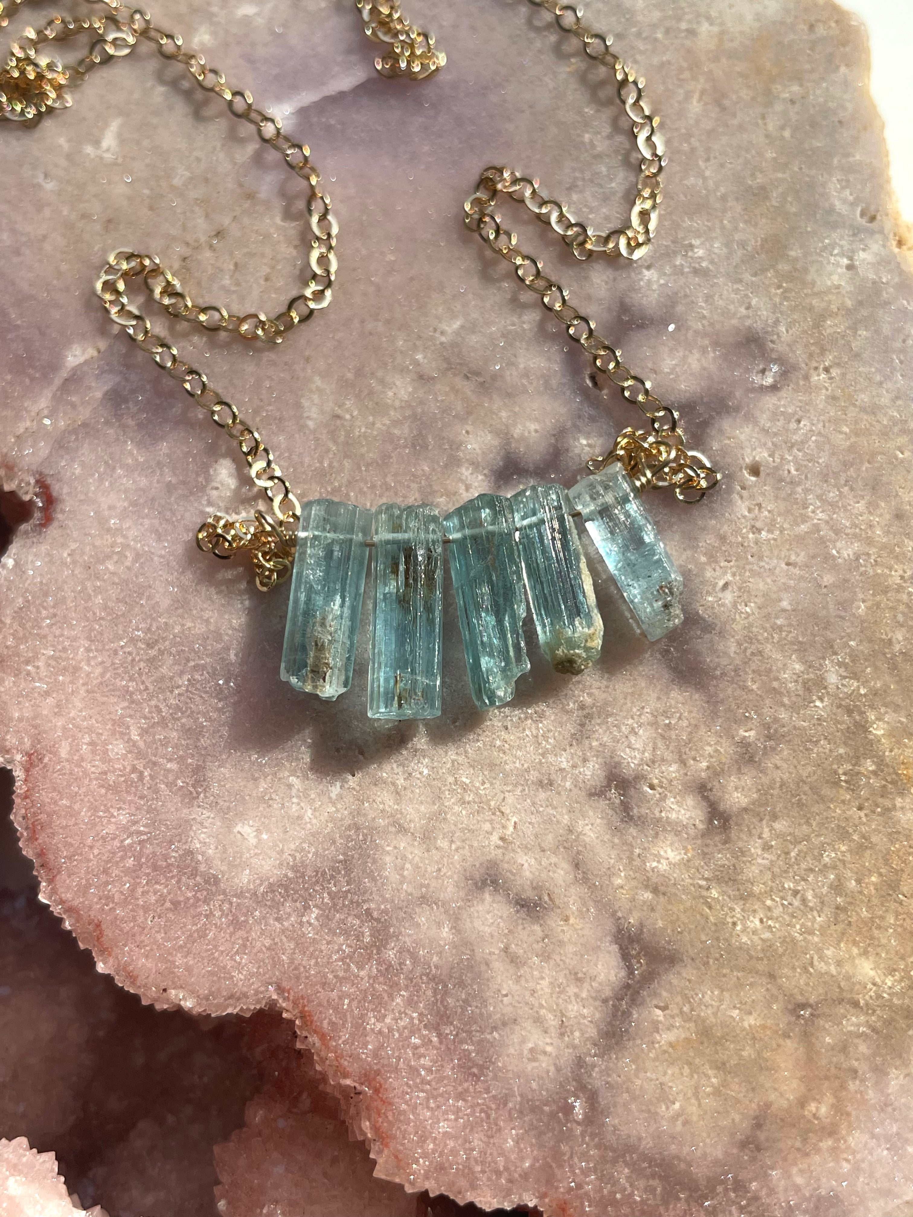 Natural Raw Blue Aquamarine Necklace - 14K Gold Filled Pendant Jewelry for Women - Perfect for Everyday Wear, Gifts & Special Occasions