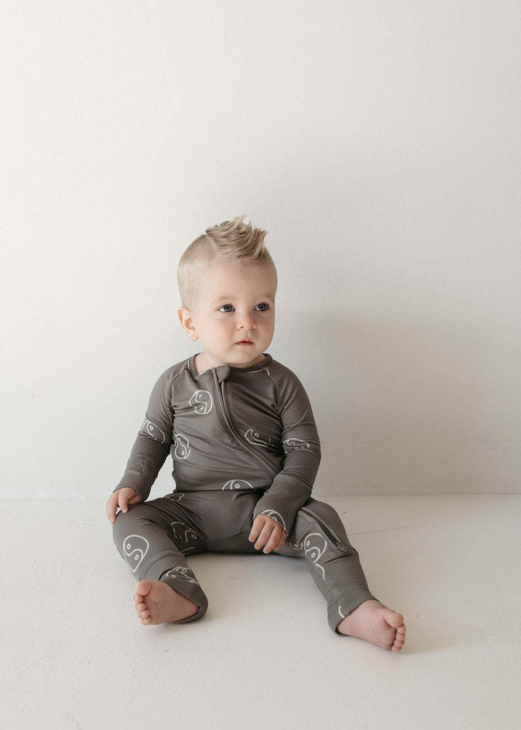 Soft Bamboo Zip Pajamas for Women - Comfortable Sage Green Yin Yang Print Sleepwear | Perfect for Lounging, Yoga & Relaxation at Home