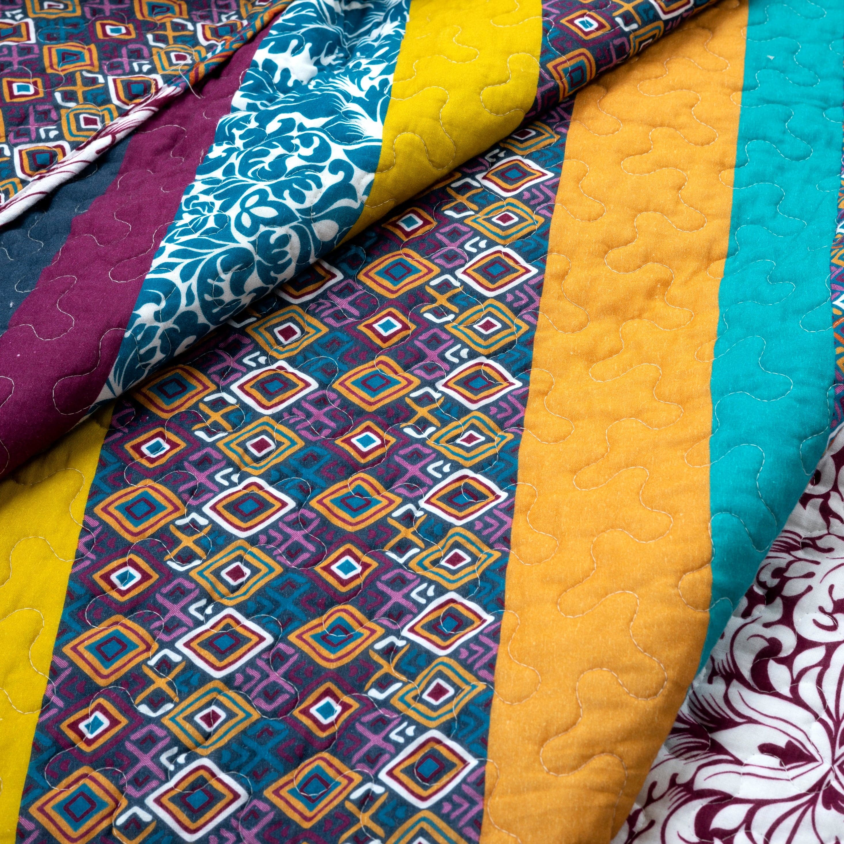 Boho Stripe 3-Piece Quilt Set - Queen Size, Soft Cotton Bedding for Bohemian Style Bedroom Decor | Perfect for Guest Rooms, Master Bedrooms & Cozy Home Styling