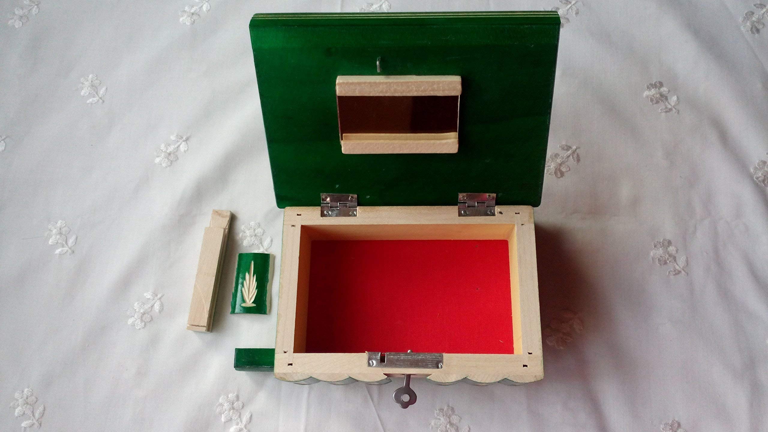 Magic Puzzle Box with Secret Compartment - Wooden Jewelry Storage Box with Key, Brain Teaser Safe for Home Decor (Green) | Perfect for Gift Giving, Treasure Hunts & Secure Jewelry Storage