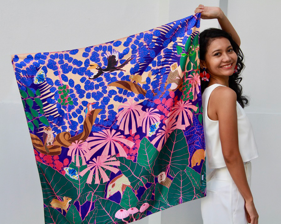 Elegant Green Silk Scarf - Luxurious Soft Fabric for Women - Perfect for Formal Events, Weddings & Gift Giving