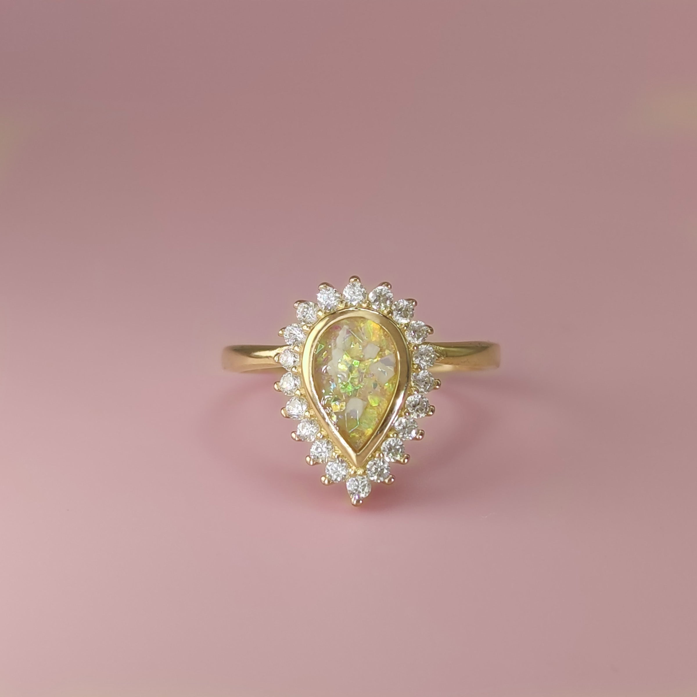 Memorial Ashes Ring - Handcrafted Cremation Jewelry for Loved Ones | Perfect for Remembrance Ceremonies & Everyday Wear