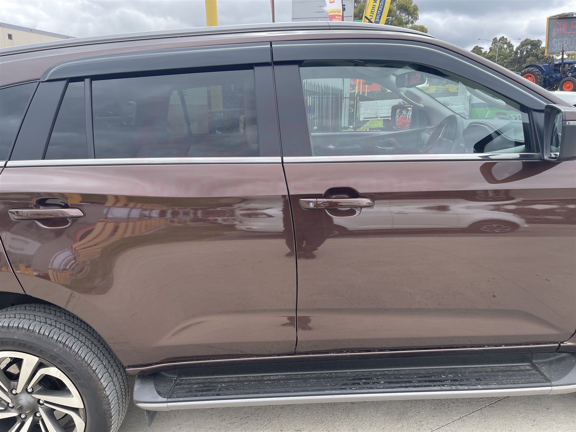 Premium Injection Weather Shields for ISUZU MUX MU X (2021-Present) - Durable Rain Guards & Window Deflectors for All-Weather Protection & Off-Road Adventures