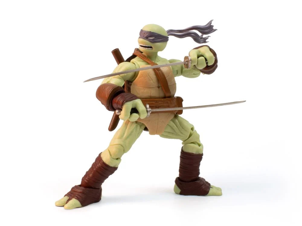 Teenage Mutant Ninja Turtles BST AXN Leonardo Version 2 Action Figure & Comic Book Set - Collectible Toy for TMNT Fans, Perfect for Display, Gifts, and Play