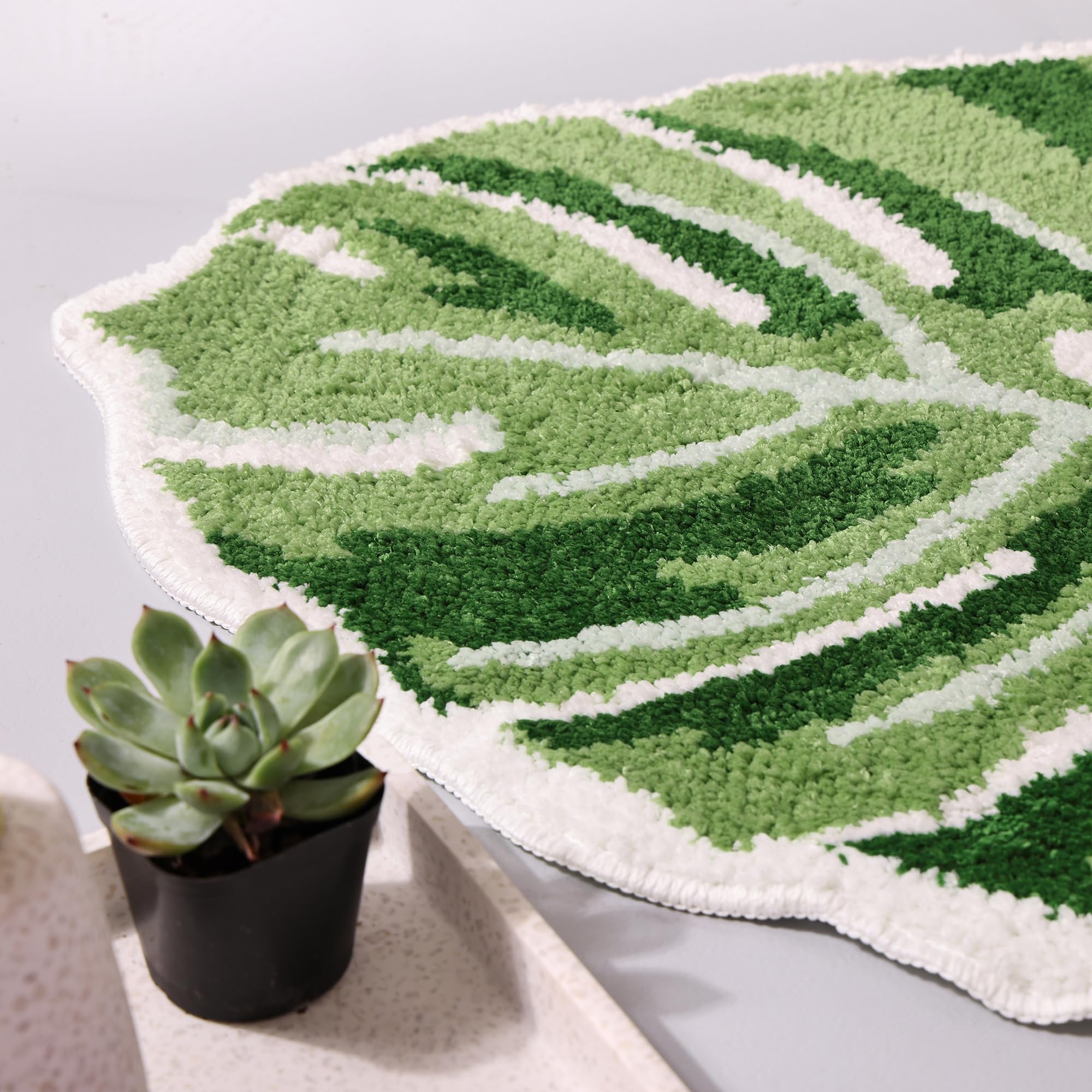 Panstar Green Leaf Non-Slip Bath Mat - Large Monstera Leaf Shaped Plush Rug for Kitchen & Bathroom, Machine Washable - Perfect for Bathtub, Shower & Home Decor