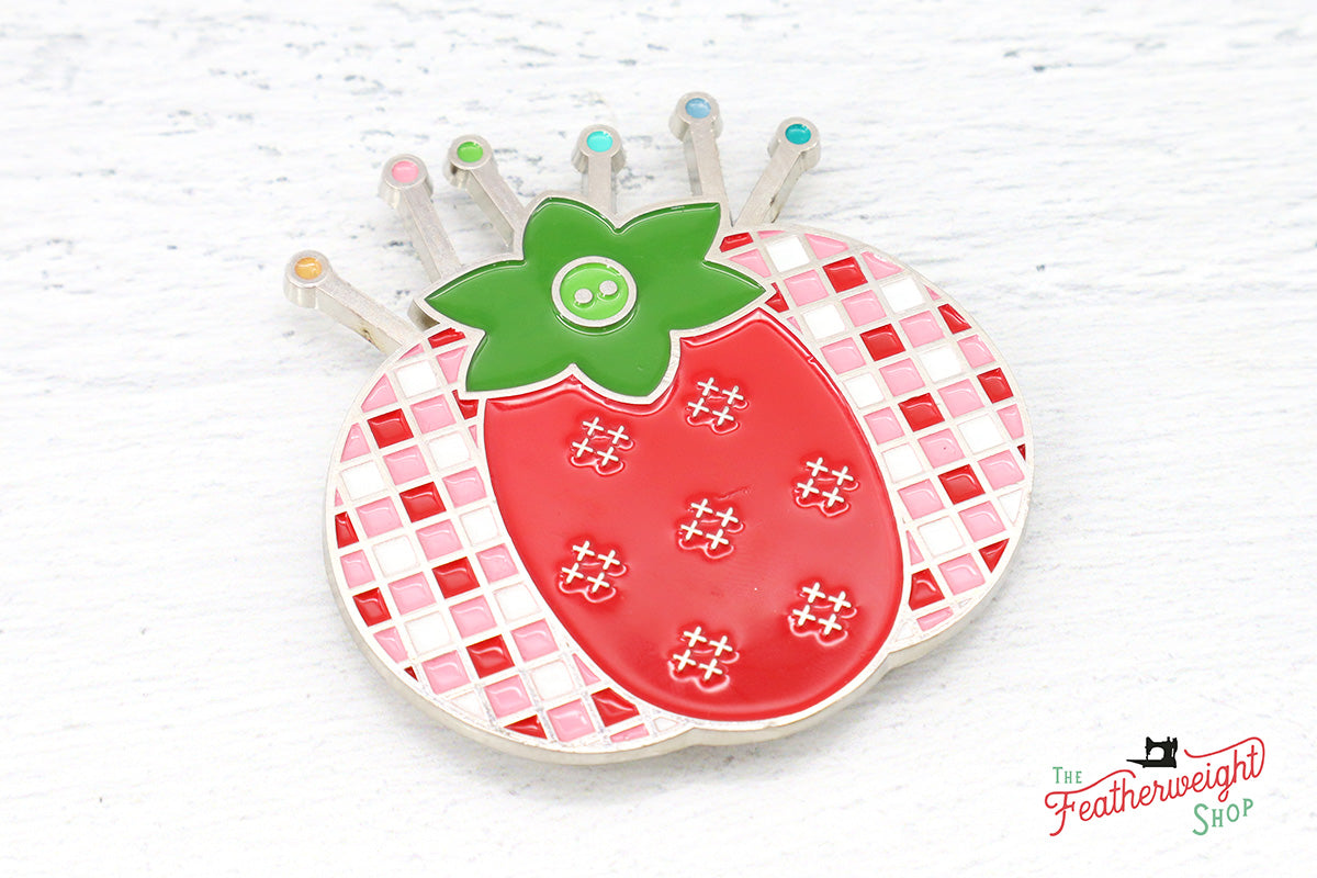 Lori Holt Large Needle Minder & Tomato Pin Cushion - Magnetic Sewing Accessories for Quilting, Embroidery & Crafting - Perfect for Organizing Needles, Pins & Scissors While Sewing