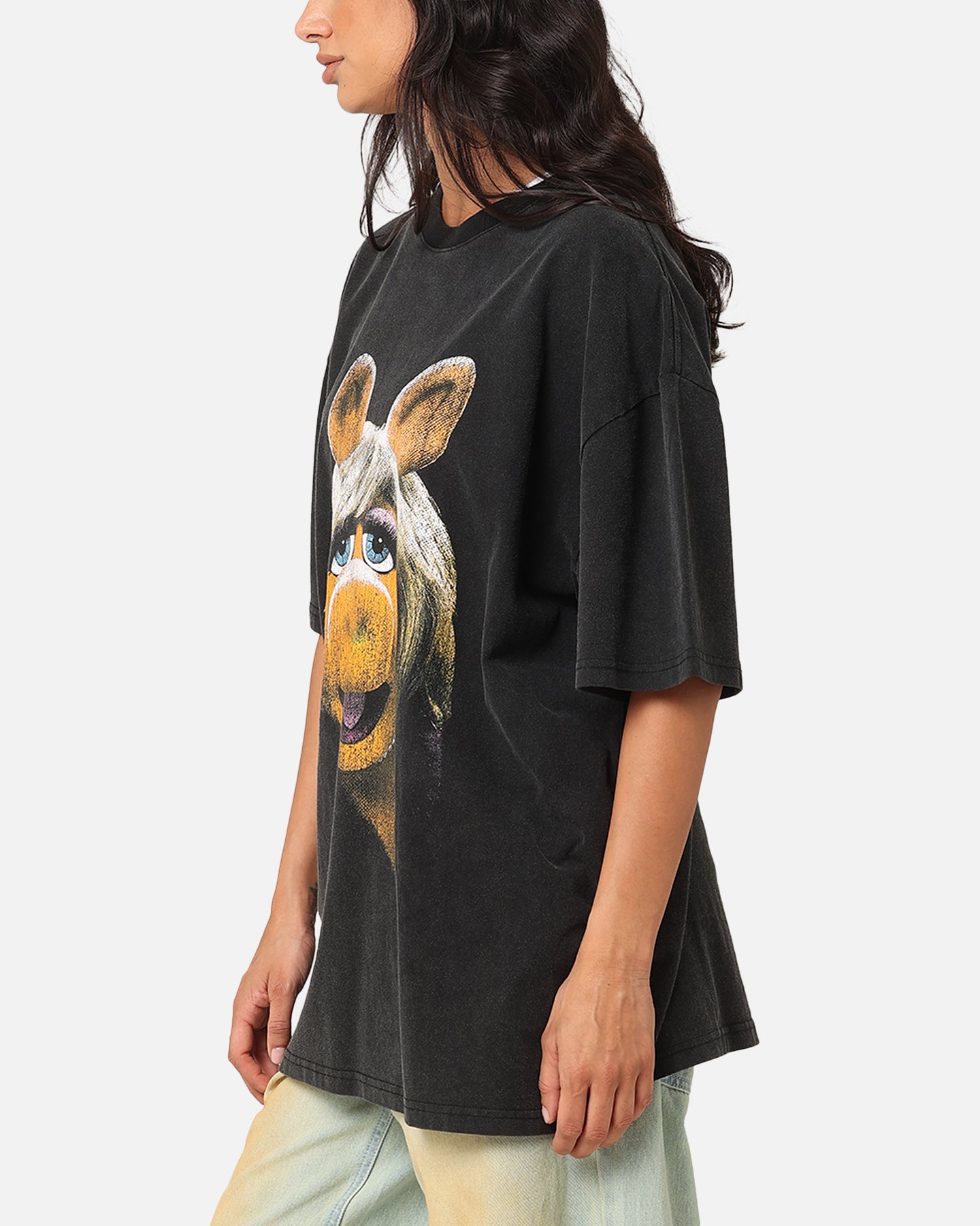 Vintage Disney The Muppets Miss Piggy Heavy Cotton T-Shirt - Black Retro Cartoon Tee for Women - Perfect for Casual Wear, Cosplay & 90s Nostalgia Fashion