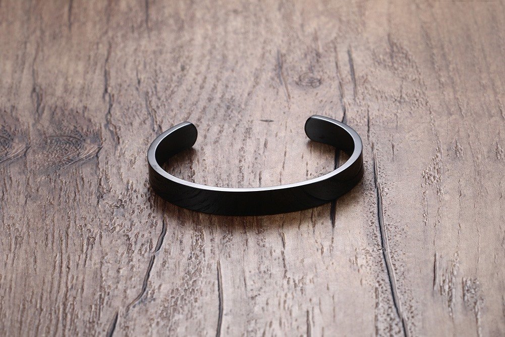 Personalized Stainless Steel Cuff Bracelet for Men & Women - Free Engraving, 59mm Black Polished Unisex Bangle - Perfect for Gifts, Weddings & Everyday Wear