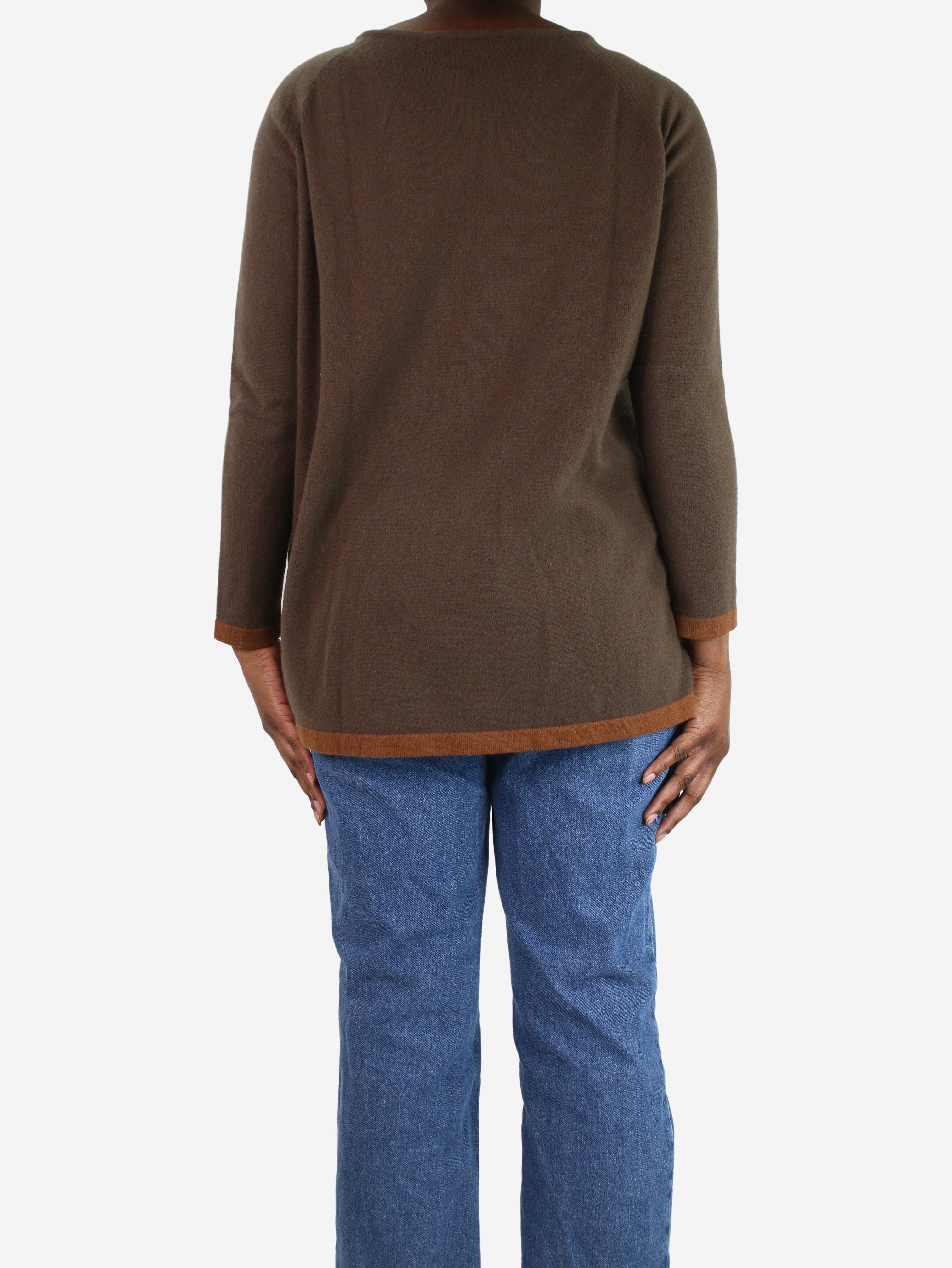 Brown Button-Trimmed Crewneck Sweater for Women - Size M - Cozy Fall & Winter Knitwear for Casual Outfits and Layering