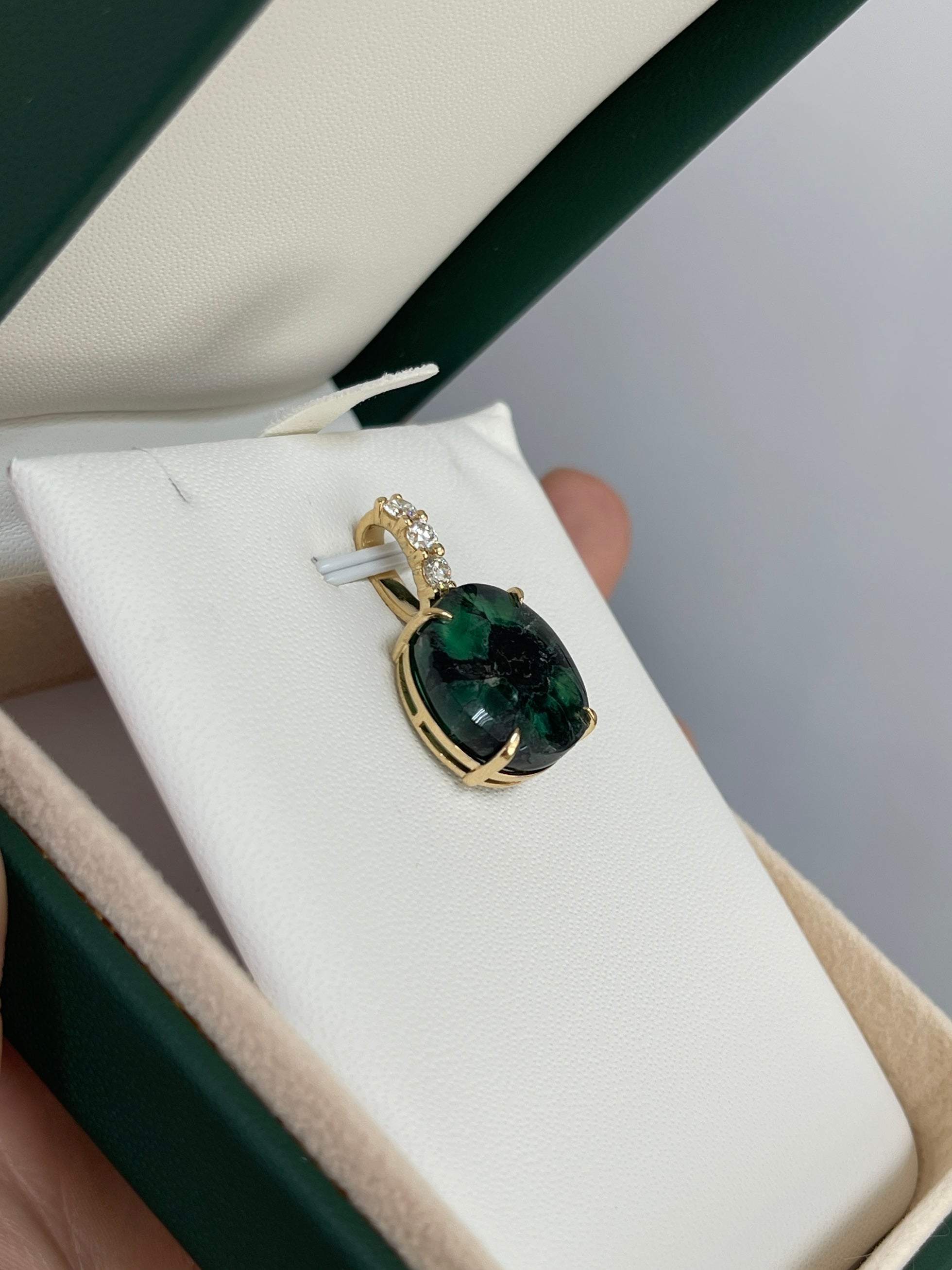 12.32tcw Oval Trapiche Colombian Emerald & Diamond Accented 18K Gold Pendant Necklace for Women - Elegant Jewelry Gift for Birthday, Anniversary & Special Occasions