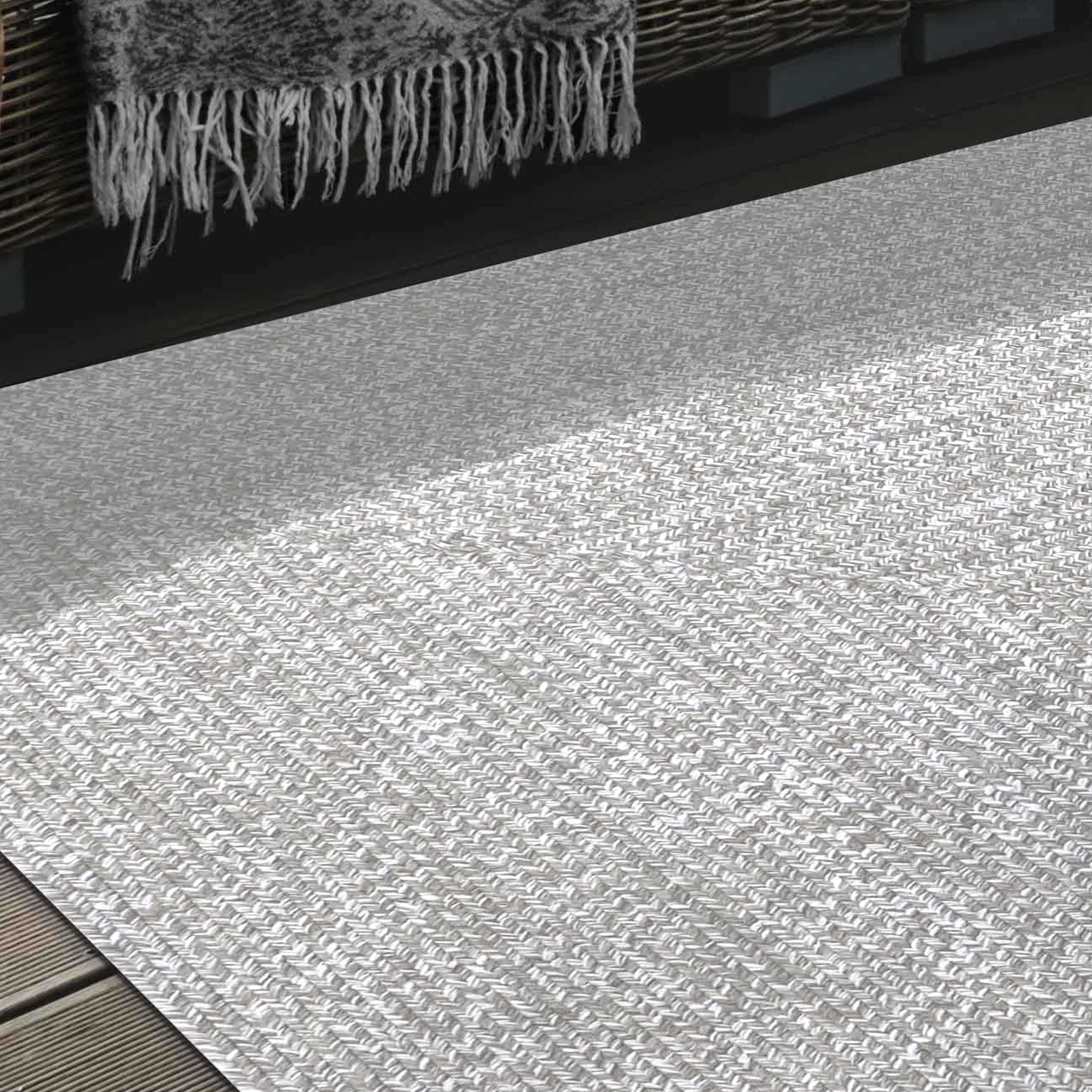 Two-Toned Braided Bohemian Area Rug - Indoor/Outdoor Use for Living Room, Patio & Bedroom Decor