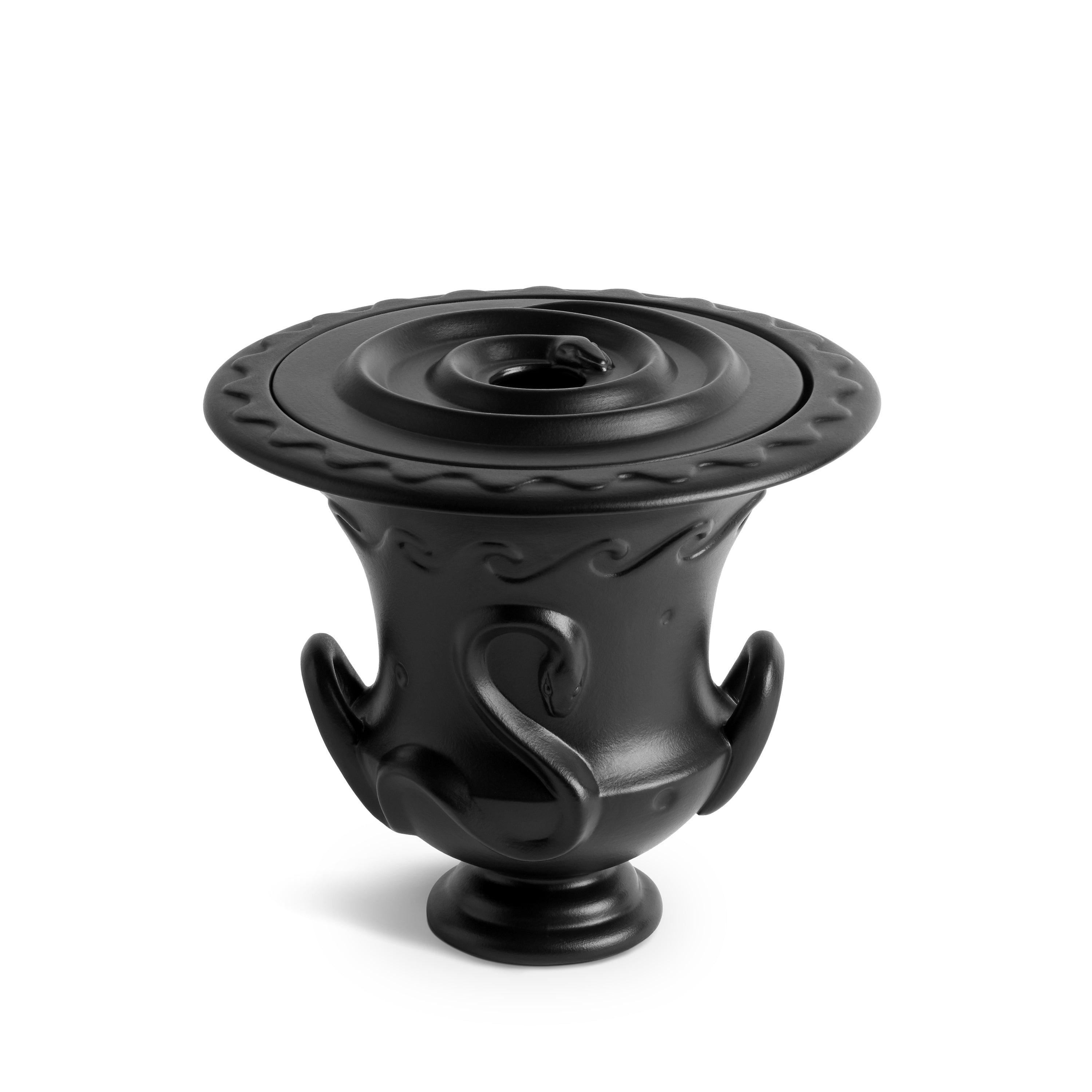 Premium Hydra Candle - Veti Vert Scented Three-Wick Black Candle for Home Decor, Relaxation & Aromatherapy - Perfect for Living Rooms, Bedrooms & Spa Nights