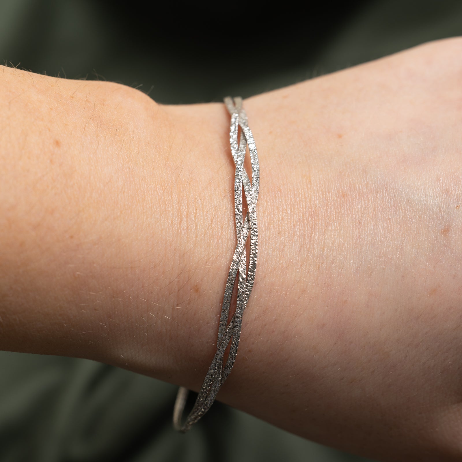 14K White Gold Twisted Chain Bracelet for Women - 7.5 Inch Adjustable Wrist Jewelry - Elegant Gift for Birthday, Anniversary & Special Occasions