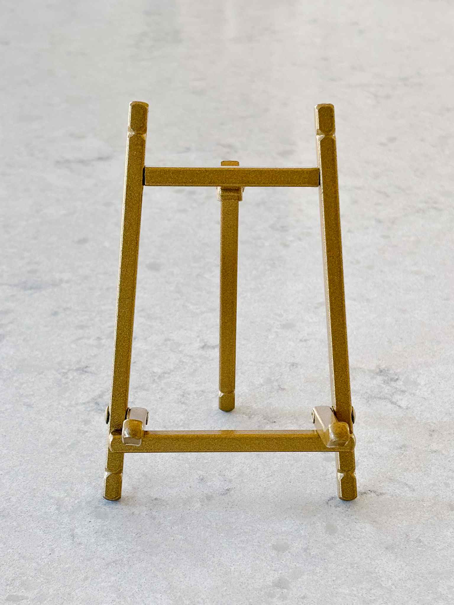 Small Wooden Art Display Easel for Paintings & Photos - Perfect for Home Decor, Artist Studios & Classroom Displays