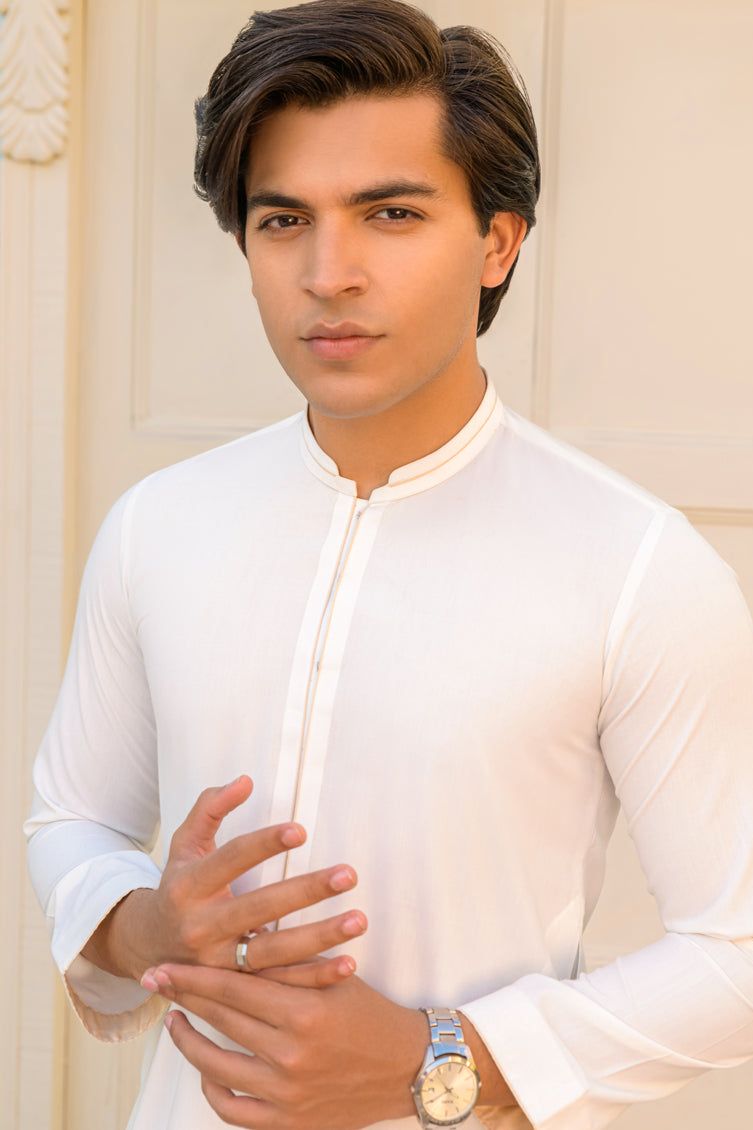Blended Off White Jubba by J. Junaid Jamshed - Premium Islamic Prayer Dress for Men - Perfect for Salah, Eid & Mosque Gatherings
