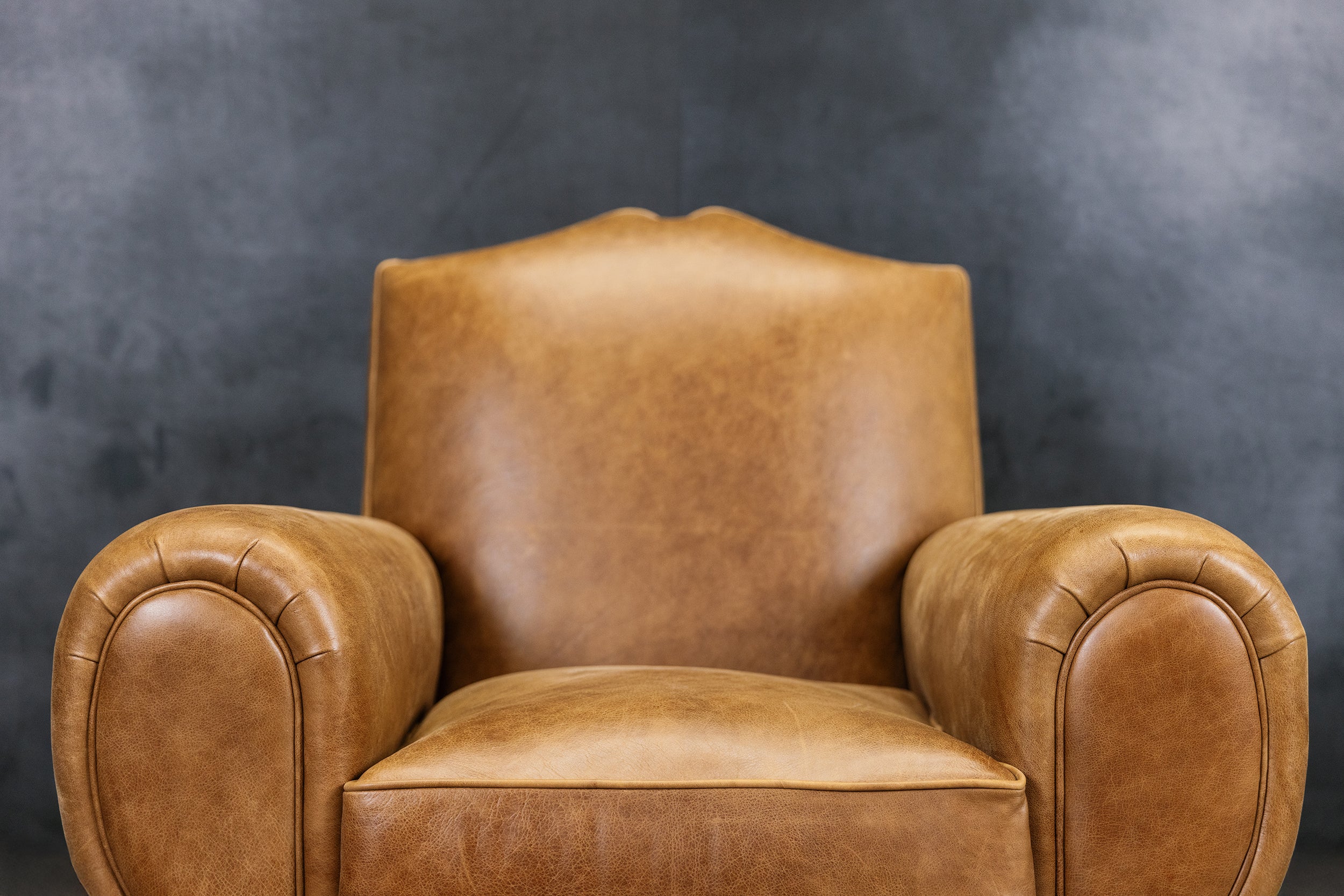 Premium Moustache Leather Cigar Swivel Chair - Stylish Office & Lounge Recliner for Home & Commercial Use