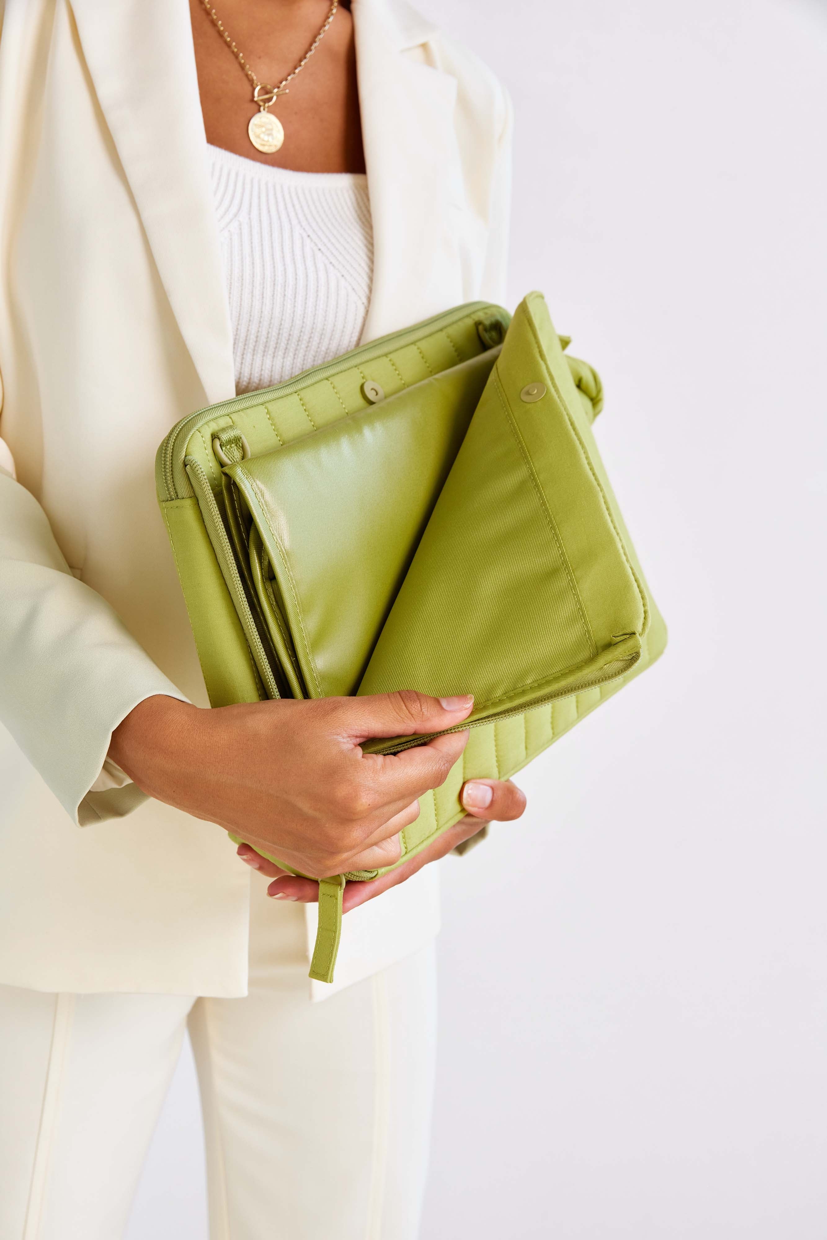 Stylish Women's Crossbody Clutch Purse for Date Night & Evening Parties - Perfect for Dinner, Cocktails, and Special Occasions