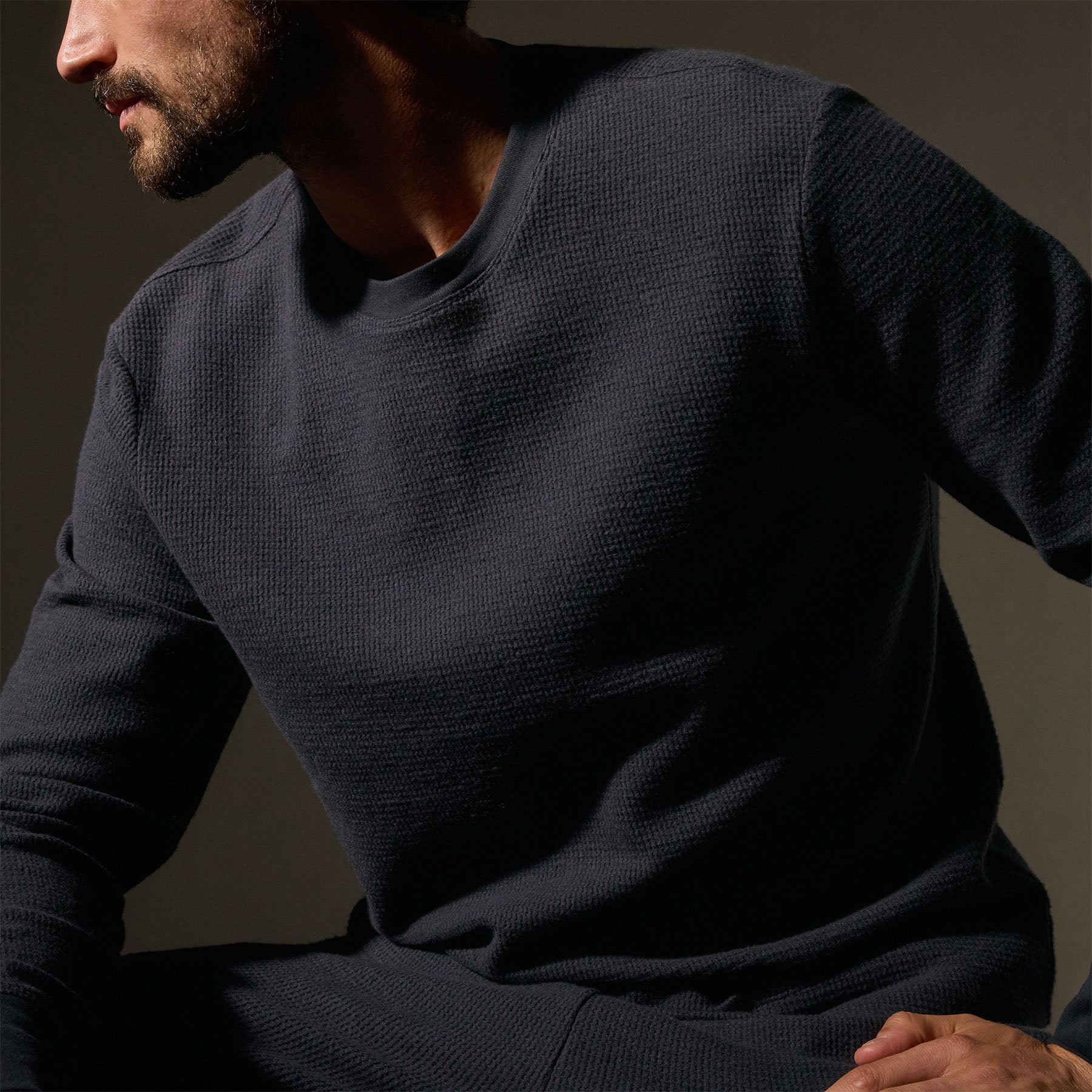 Brushed Thermal Crew Neck Sweatshirt for Men & Women - Soft & Warm Winter Pullover - Magma Color - Perfect for Outdoor Activities & Casual Wear