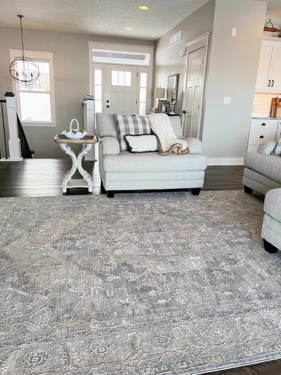 Hauteloom Ulubey Soft Plush Area Rug for Living Room & Bedroom - 2'7