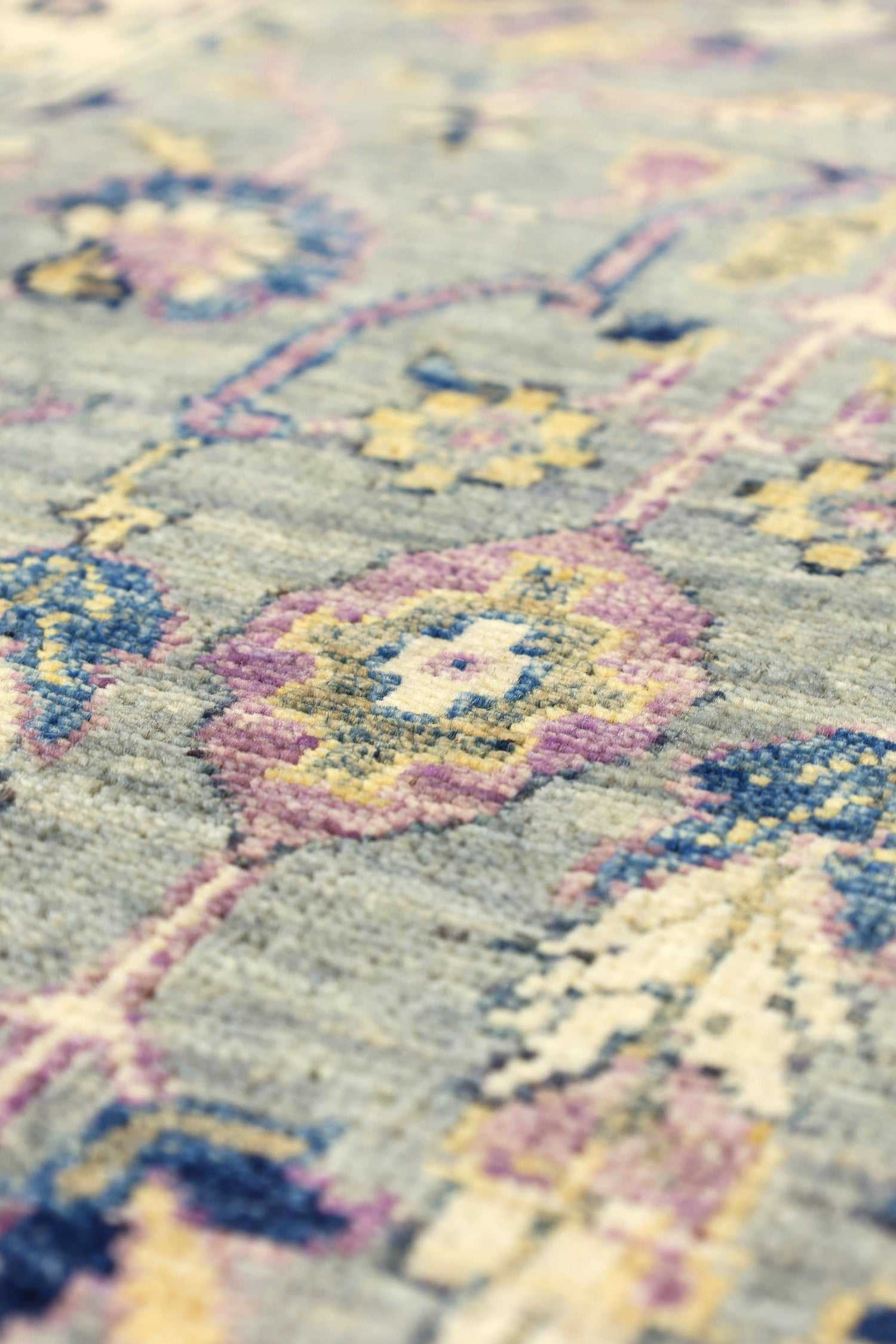 Authentic Amritsar Handwoven Traditional Indian Rug - J78782 | Perfect for Living Room, Bedroom & Home Decor