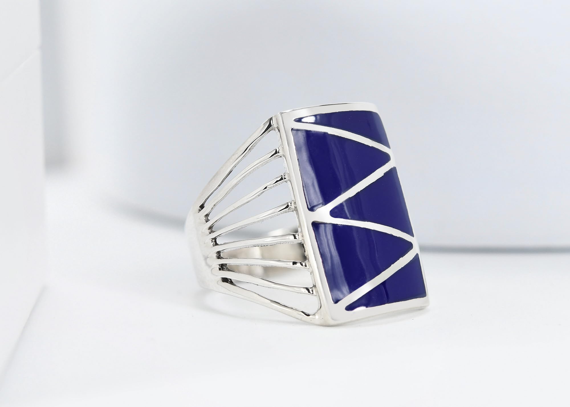 AeraVida Stripe Line Zig-Zag Simulated Blue Lapis Lazuli .925 Sterling Silver Ring for Women | Classic & Casual Wedding Band | Comfort Fit Jewelry | Size 6-11 | Perfect for Everyday Wear, Anniversary Gifts & Special Occasions
