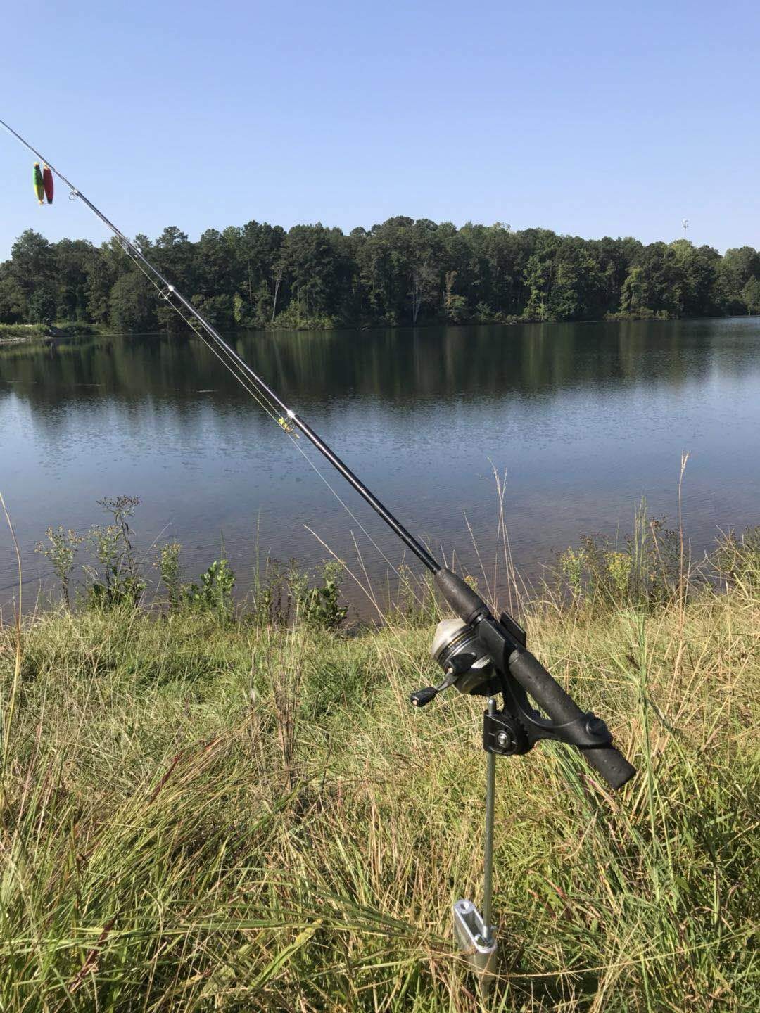 Brocraft Adjustable Bank Fishing Rod Holder - Swivel & Ground Mount for Shore Anglers - Perfect for River, Lake & Beach Fishing